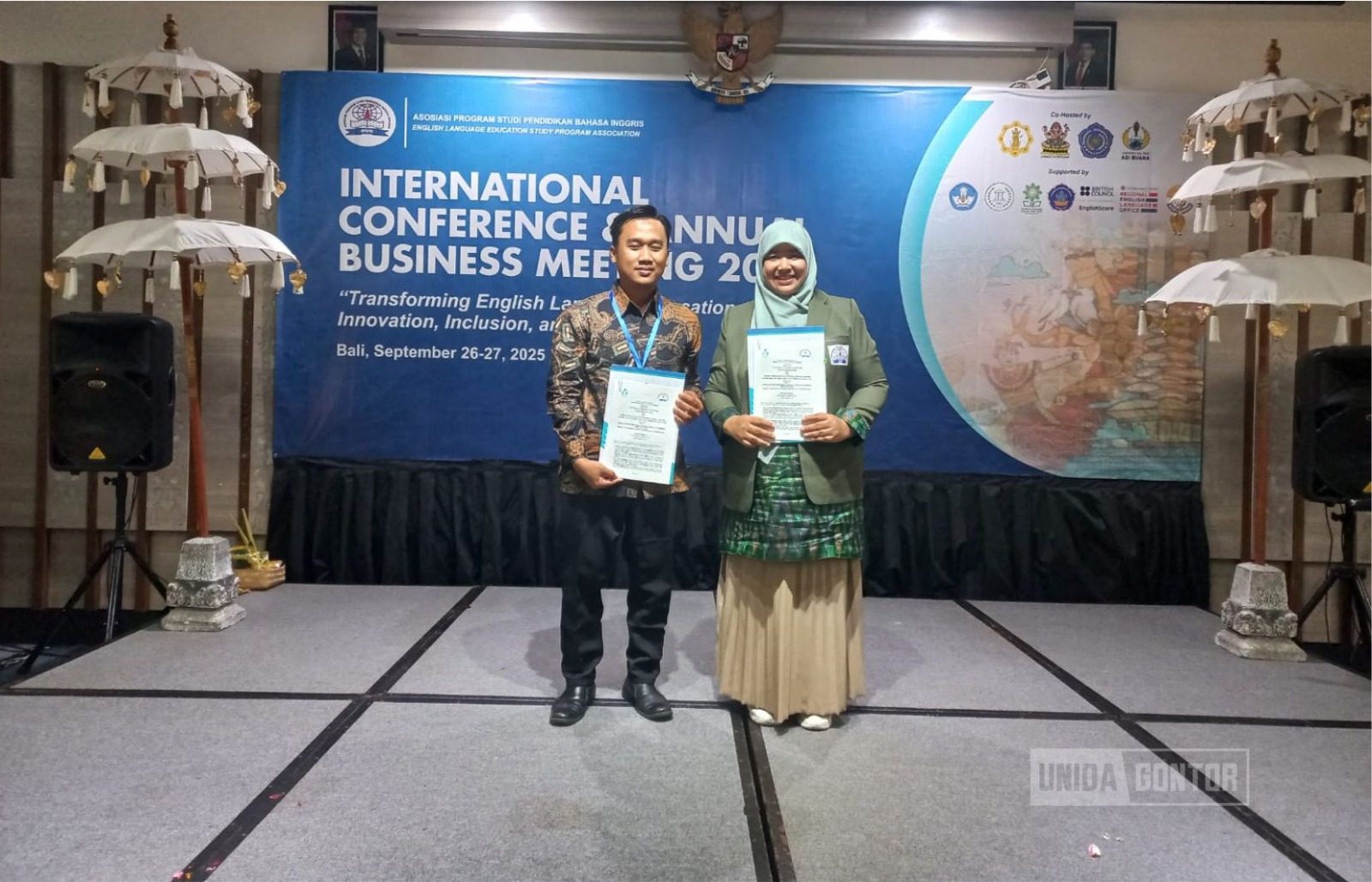 Foto dosen UNIDA Gontor Aries Fachriza sebagai pembicara dalam International Conference & Annual Business Meeting APSPBI 2025 di Bali.