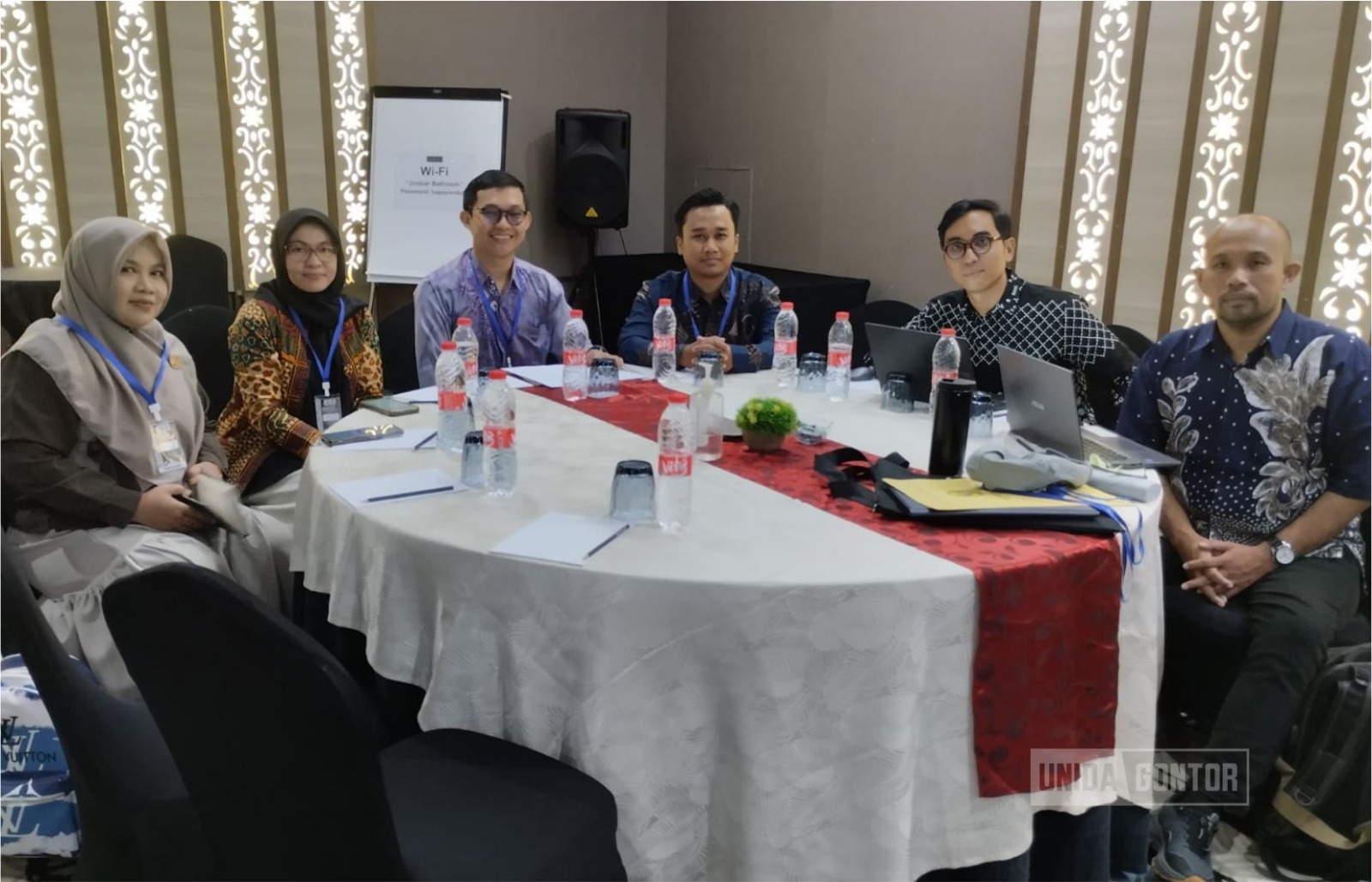 Foto dosen UNIDA Gontor Aries Fachriza sebagai pembicara dalam International Conference & Annual Business Meeting APSPBI 2025 di Bali.