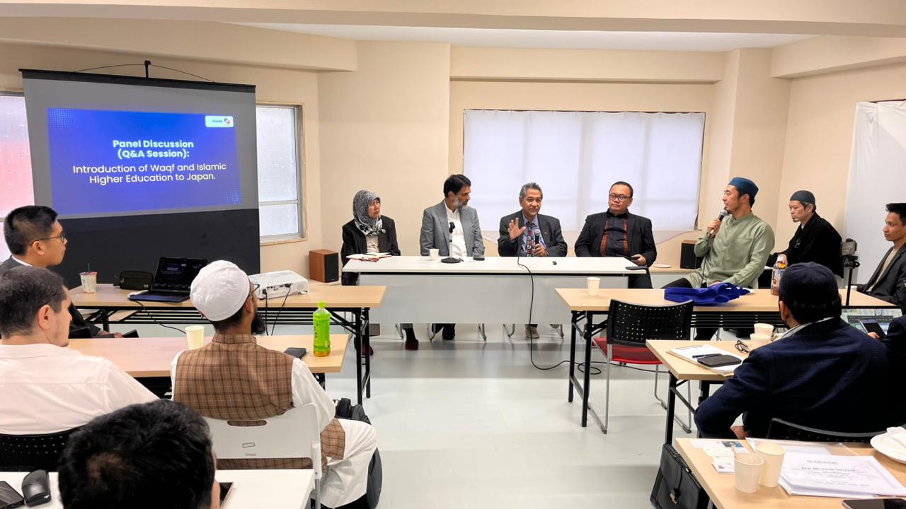 Japan–Malaysia Baitul Mal, Waqf & Zakat Conference 2025 at IISO Tokyo; keynote by Prof. Hamid Fahmy Zarkasyi (UNIDA Gontor).