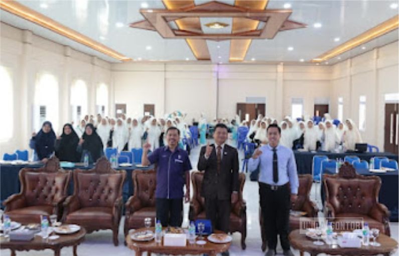 Prof. Mokmin Basri (UIS, Malaysia) menyampaikan kuliah tamu tentang integrasi bioteknologi dan nilai-nilai Islam di Hall Lantai 3 Istanbul FST UNIDA Gontor serta melalui Zoom, dihadiri dosen dan mahasiswa.
