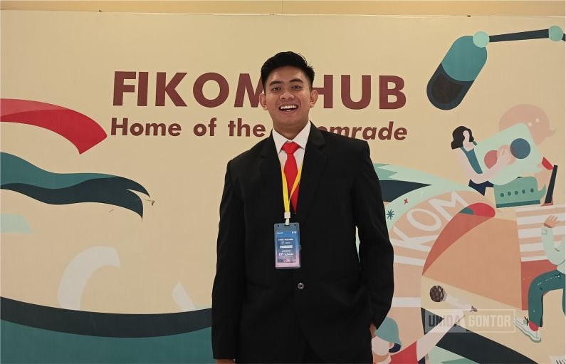 Mahasiswa PBA UNIDA Gontor menerima penghargaan Juara 3 Lomba News Anchor Fikomweek 7.0 di Universitas Ciputra Surabaya