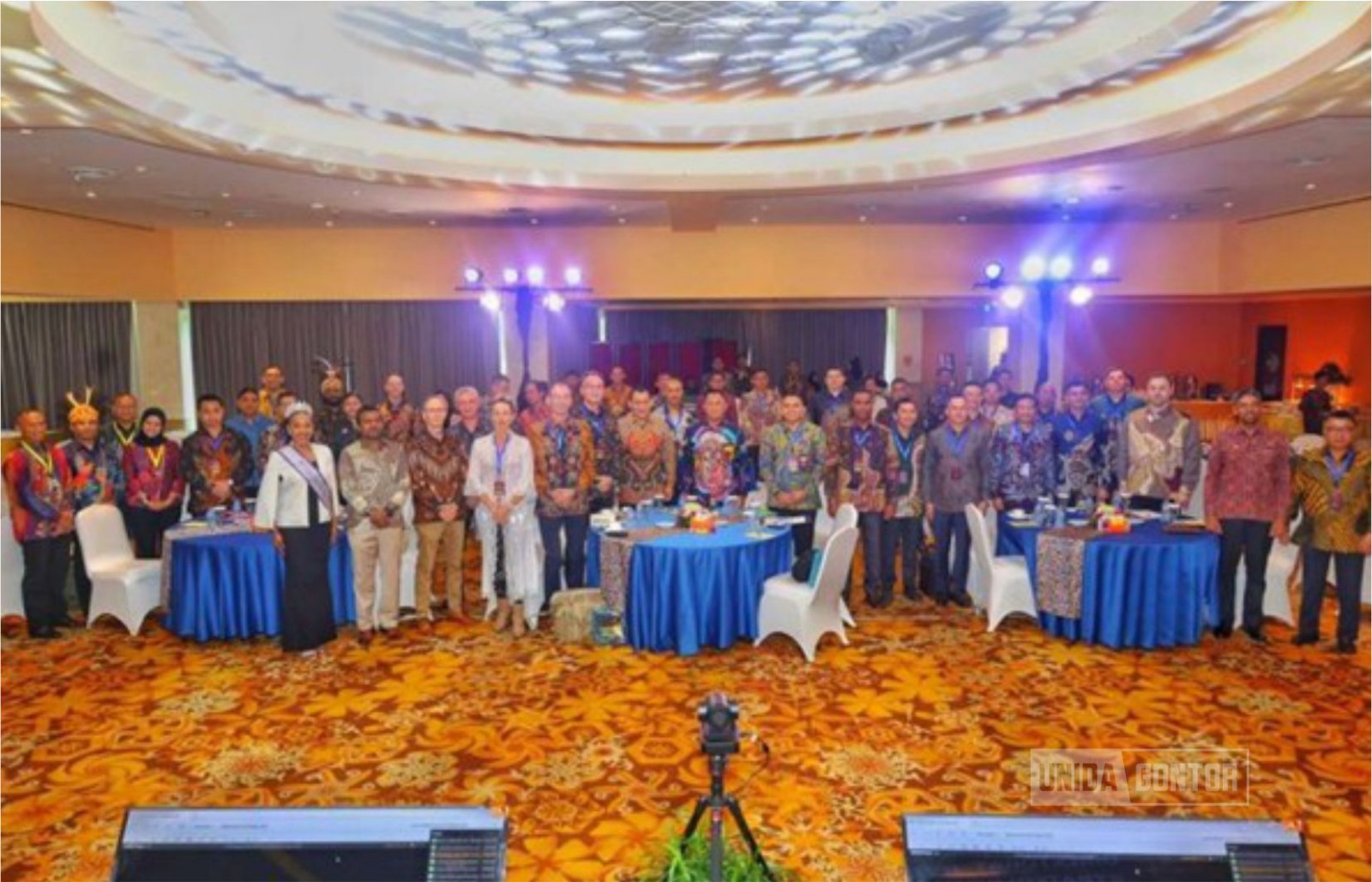Tiga mahasiswi HI UNIDA Gontor berpartisipasi dalam Forum Diplomasi Pertahanan Kemenhan RI di Hotel Borobudur Jakarta.