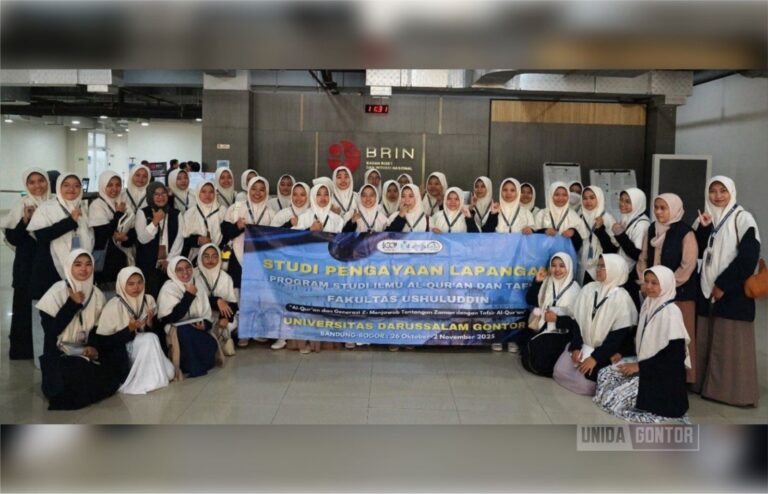 Mahasiswi IQT UNIDA Gontor mengikuti SPL di BRIN Bogor, menyimak paparan riset tanaman endemik dan meninjau laboratorium genom serta greenhouse.