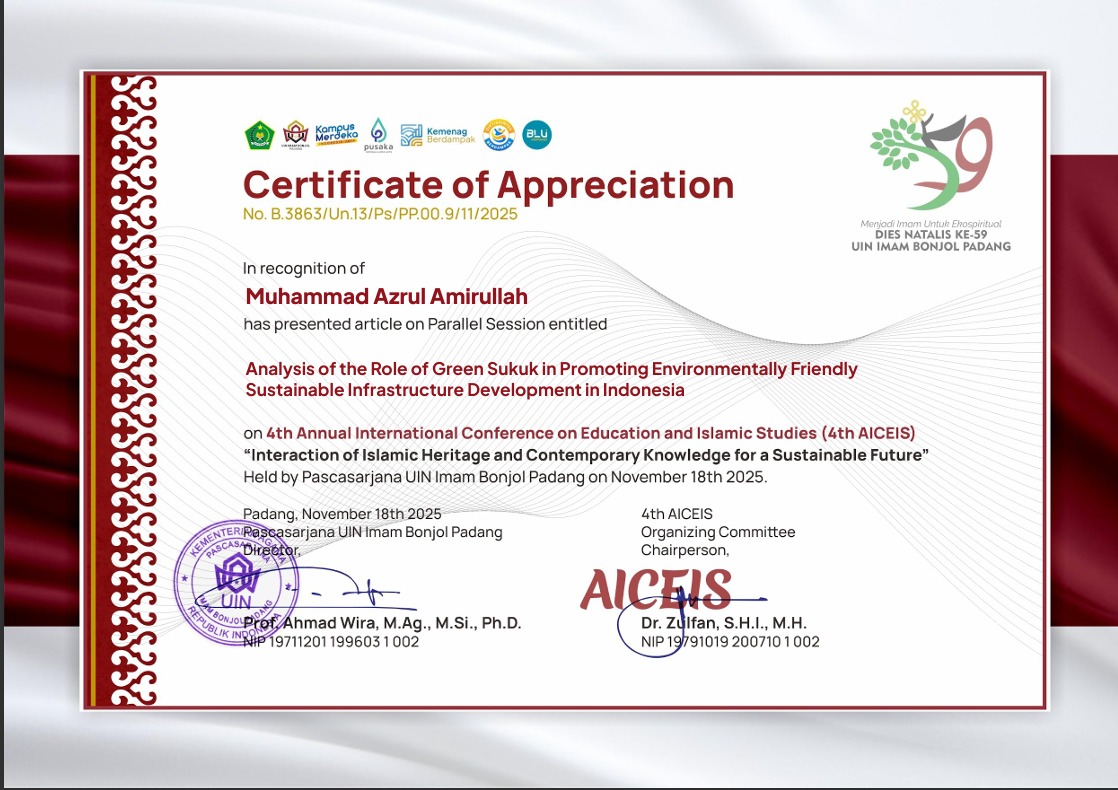 Muhammad Azrul Amirullah, mahasiswa PMH UNIDA Gontor, mempresentasikan riset Green Sukuk pada 4th AICEIS di UIN Imam Bonjol Padang.