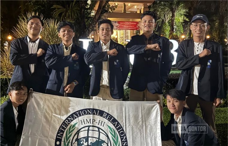 “Rakorwil FKMHII Korwil 6 di Universitas Brawijaya Malang; delegasi HI Jawa Timur, Bali, dan NTB berpose usai sidang pleno.”