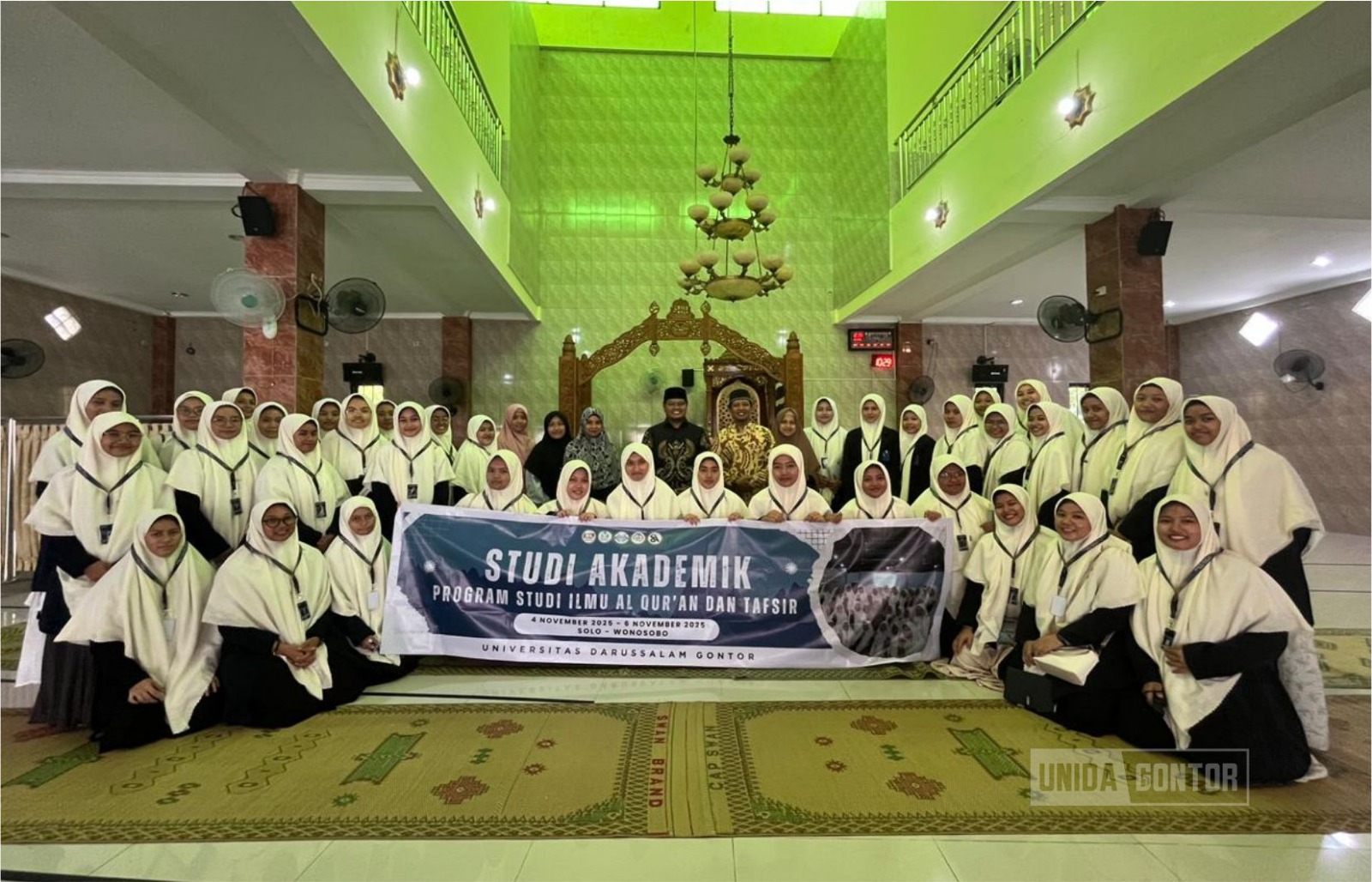 Mahasiswi IQT UNIDA Gontor melakukan Studi Akademik di Sekolah Tahfidz Balita Zahrawain Surakarta, mengamati langsung pembelajaran tahfidz Al-Qur’an balita dengan Metode Zahrawain.