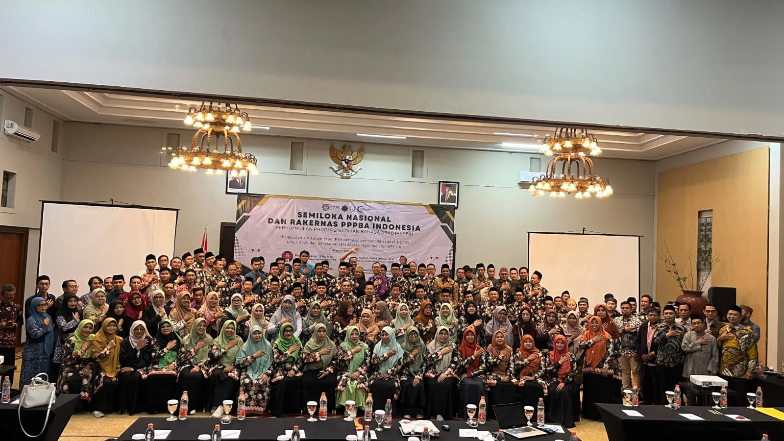 Kaprodi PBA UNIDA Gontor mengikuti Semiloka & Rakernas PPPBA Indonesia di Hotel Kartika Wijaya, Batu; bahas penguatan kurikulum dan akreditasi unggul.