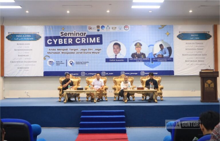 Seminar Cybercrime Universitas Darussalam Gontor dengan pemateri ahli, membahas ancaman digital dan langkah pencegahan.