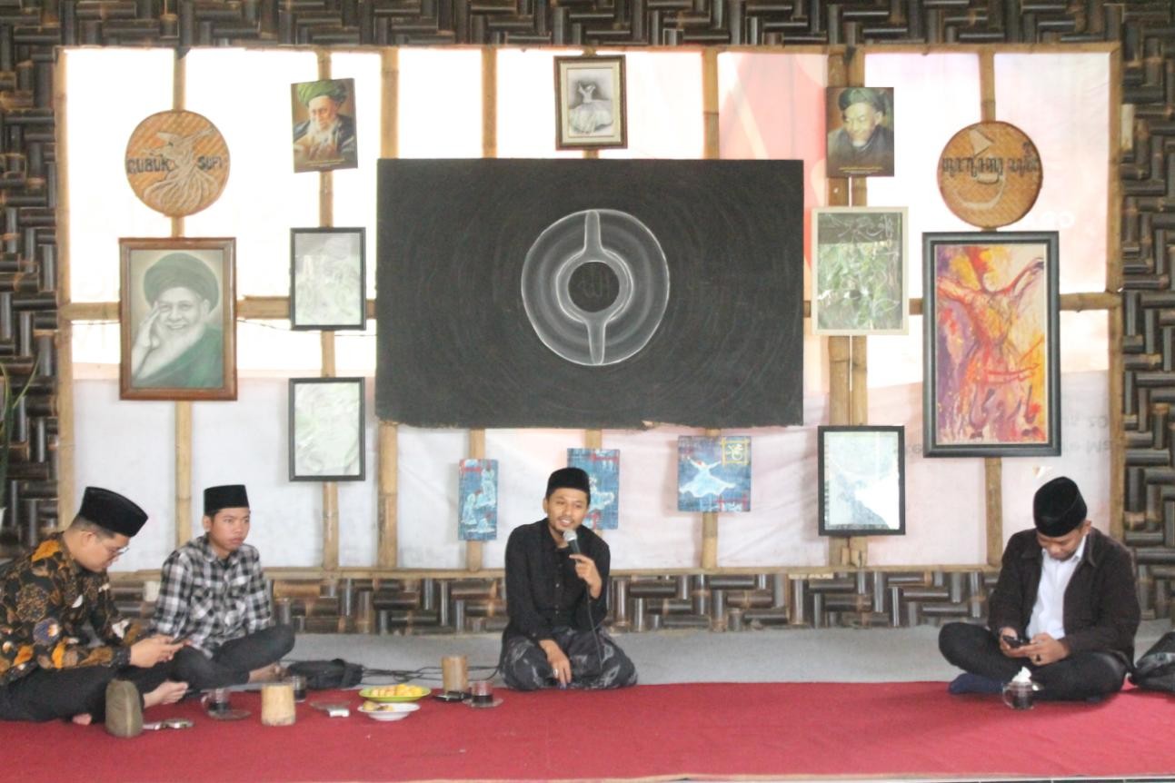 Mahasiswi AFI UNIDA Gontor mengikuti studi akademik tasawuf di Gubuk Sufi Malang
