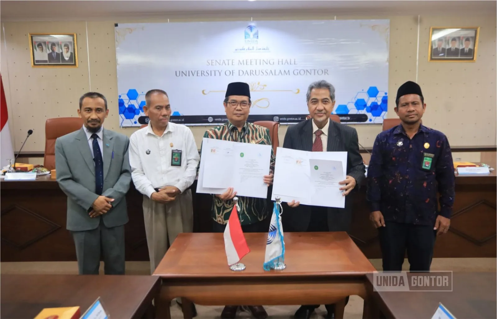 UNIDA-Gontor-dan-Pengadilan-Tinggi-Agama-Surabaya-Teken-MoU-Penguatan-Hukum-Islam-dan-Pendidikan