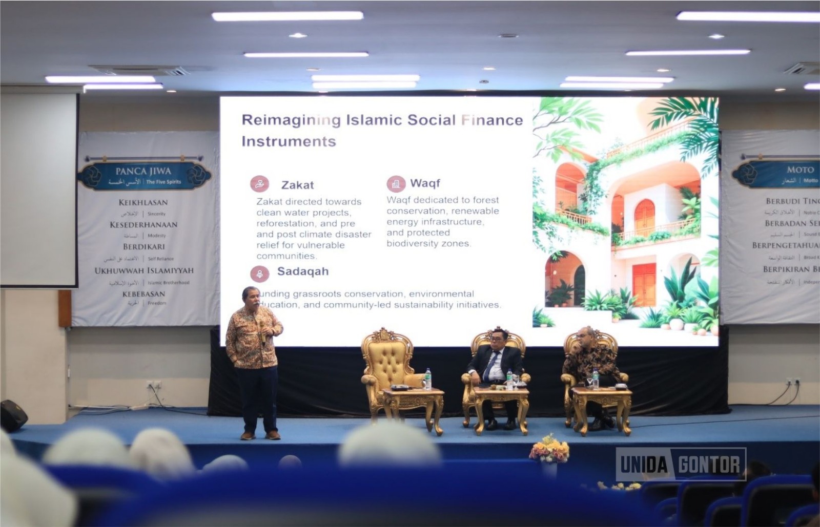 Panel discussion at the 13th AICIF 2025 at UNIDA Gontor, celebrating Gontor’s 100th anniversary and Islamic finance innovation.