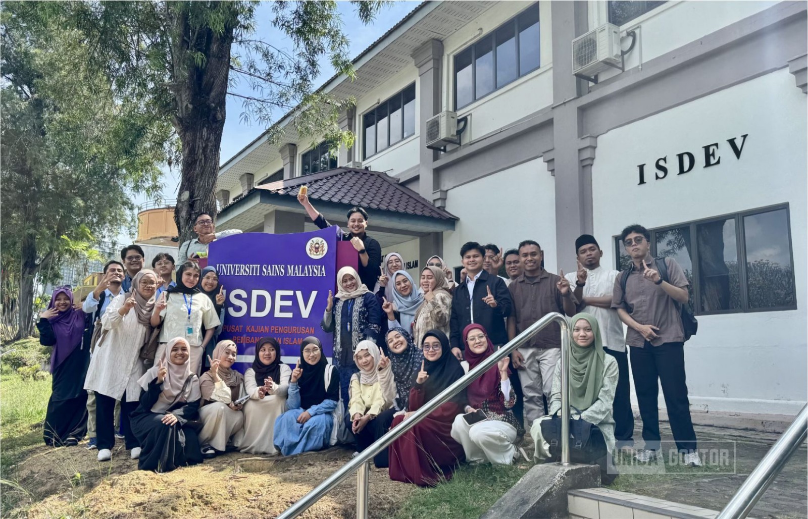 Delegasi mahasiswa UNIDA Gontor mengikuti Program Pemimpin Belia ISDEV USM di Pulau Pinang.