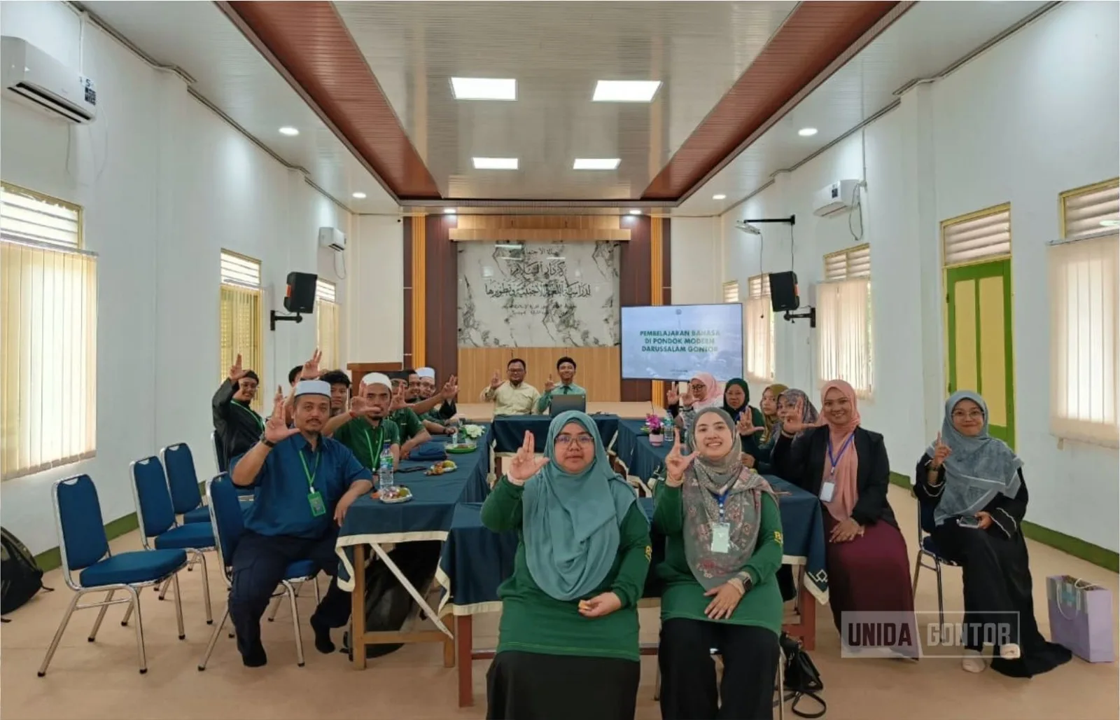 Guru Brainy Bunch Malaysia mengikuti general lecture pembelajaran bahasa di Center for Foreign Language Studies and Development, Gedung Al-Azhar Gontor.