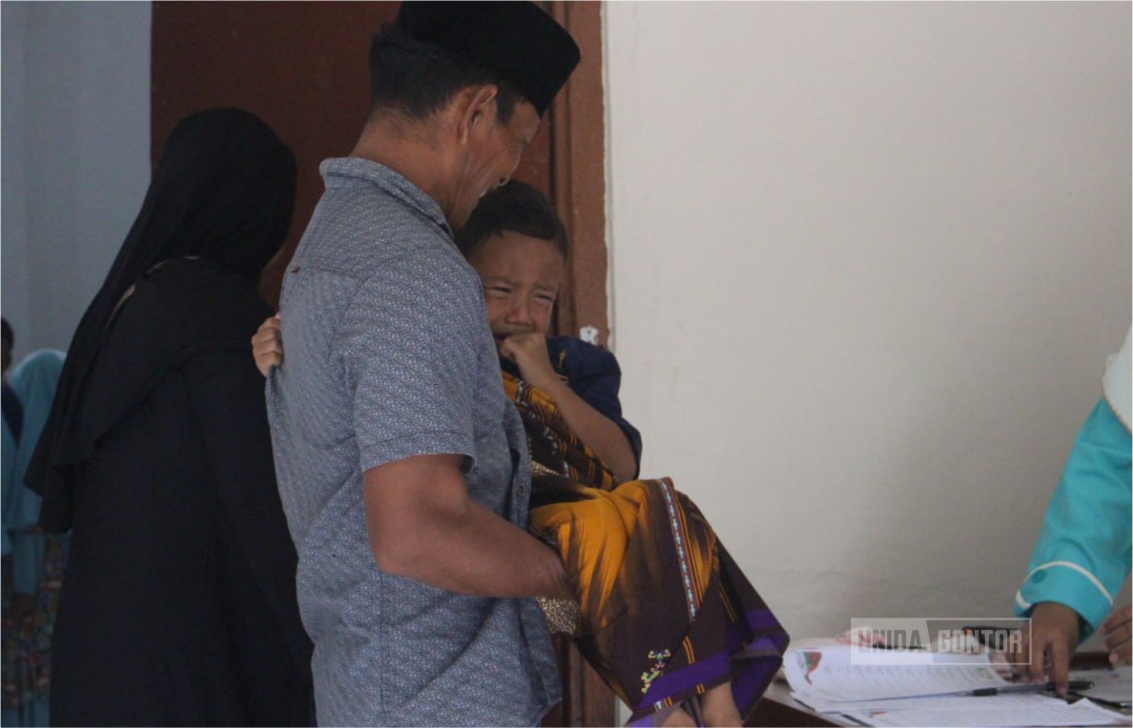 Kegiatan Khitan Ceria di Aula CIOS Gedung Beirut UNIDA Gontor Kampus Putri bersama tim Puskesmas Mantingan.