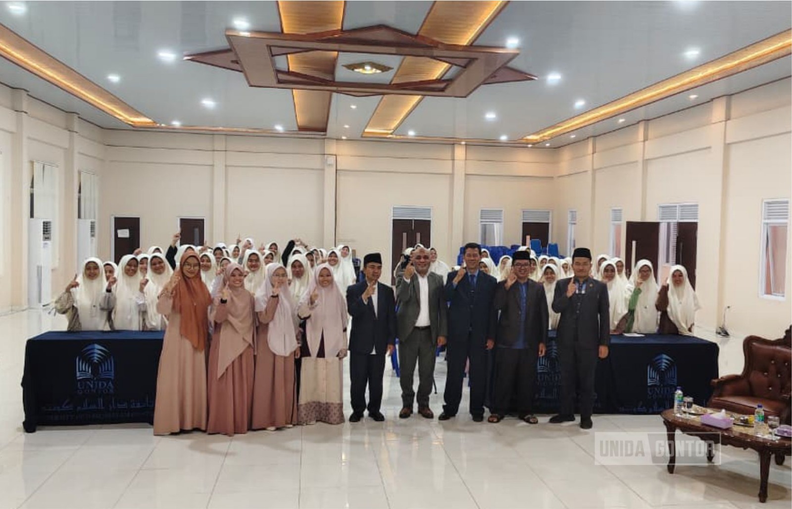 Kuliah Umum PBA UNIDA Gontor bersama Prof. Dr. Tamer Saad Al-Ghazawi membahas AI.