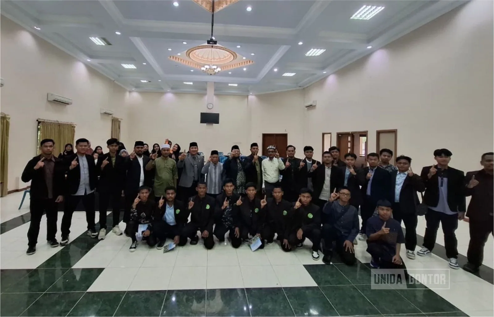 UNIDA Gontor menerima kunjungan Pondok Pesantren Tahfidzul Qur’an Wal Mutun Al Amin Batam di Hall CIOS.