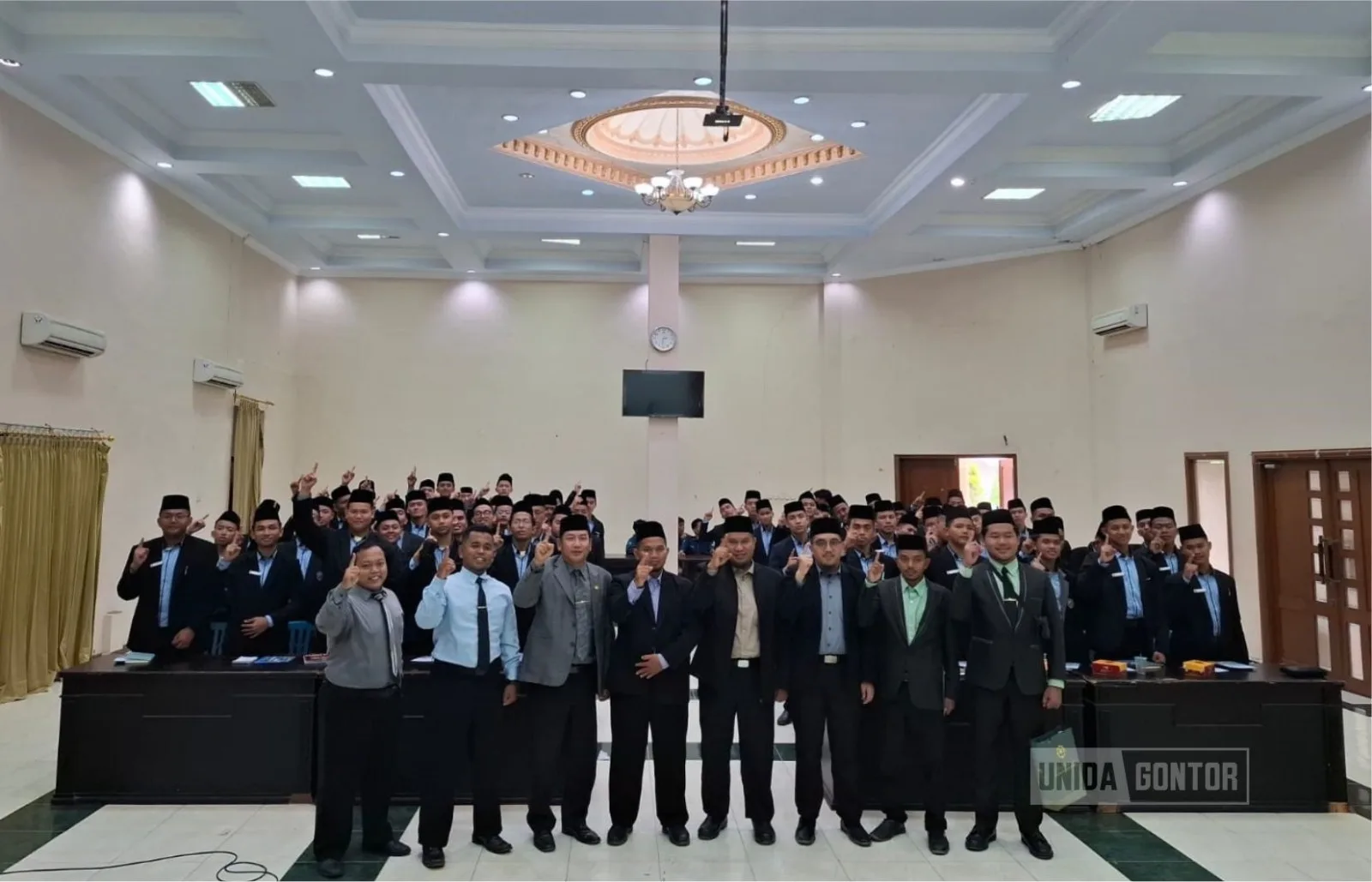 Rombongan Pondok Modern Rafah Bogor berkunjung ke UNIDA Gontor di Hall CIOS.