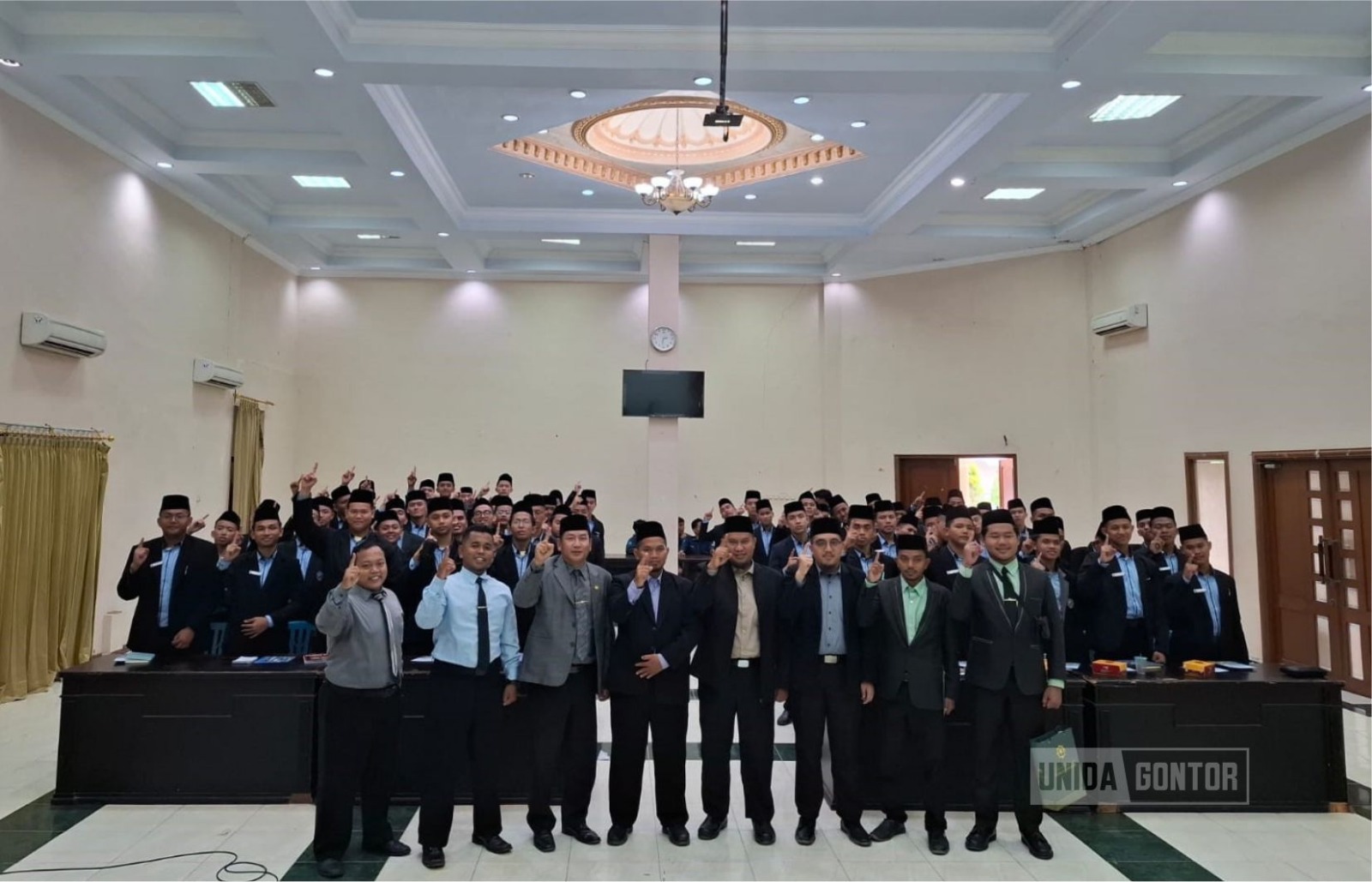 Rombongan Pondok Modern Rafah Bogor berkunjung ke UNIDA Gontor di Hall CIOS.