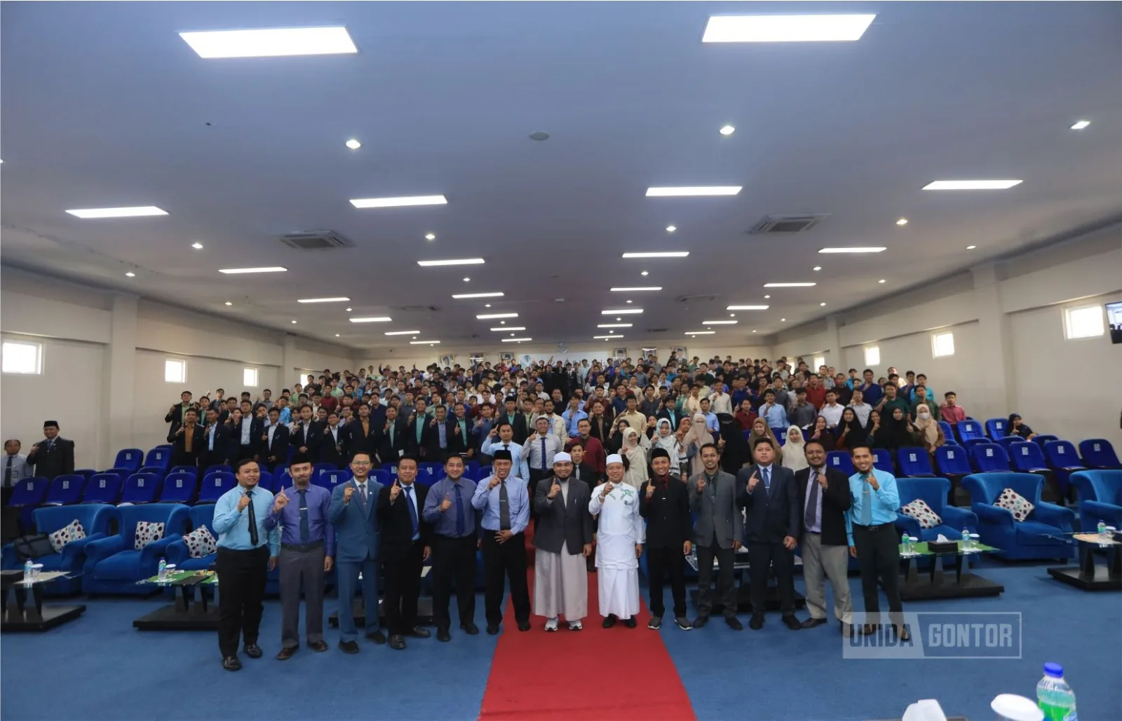 Seminar Nasional UNIDA Gontor bersama Ustadz Das’ad Latif dan Muhammad Fakhrurrazi Anshar di Hall Gedung Utama.