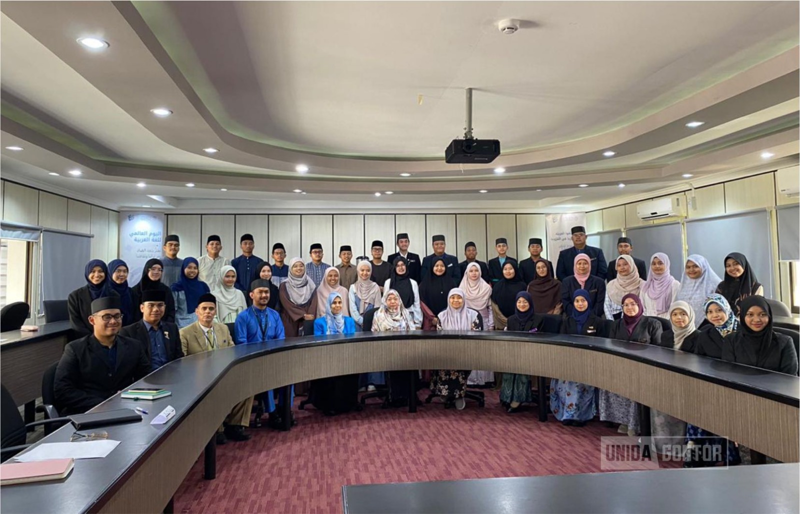 Mahasiswa UNIDA bersilaturahmi dan pamit kepada pimpinan serta dosen FBA UNISSA Brunei.