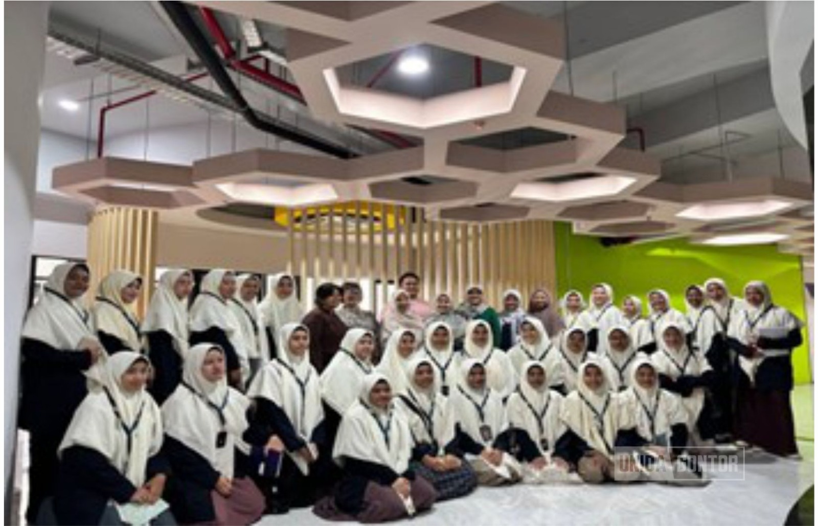 Mahasiswi HI UNIDA Gontor Kampus Putri studi akademik di Pusat Riset Politik BRIN Jakarta.