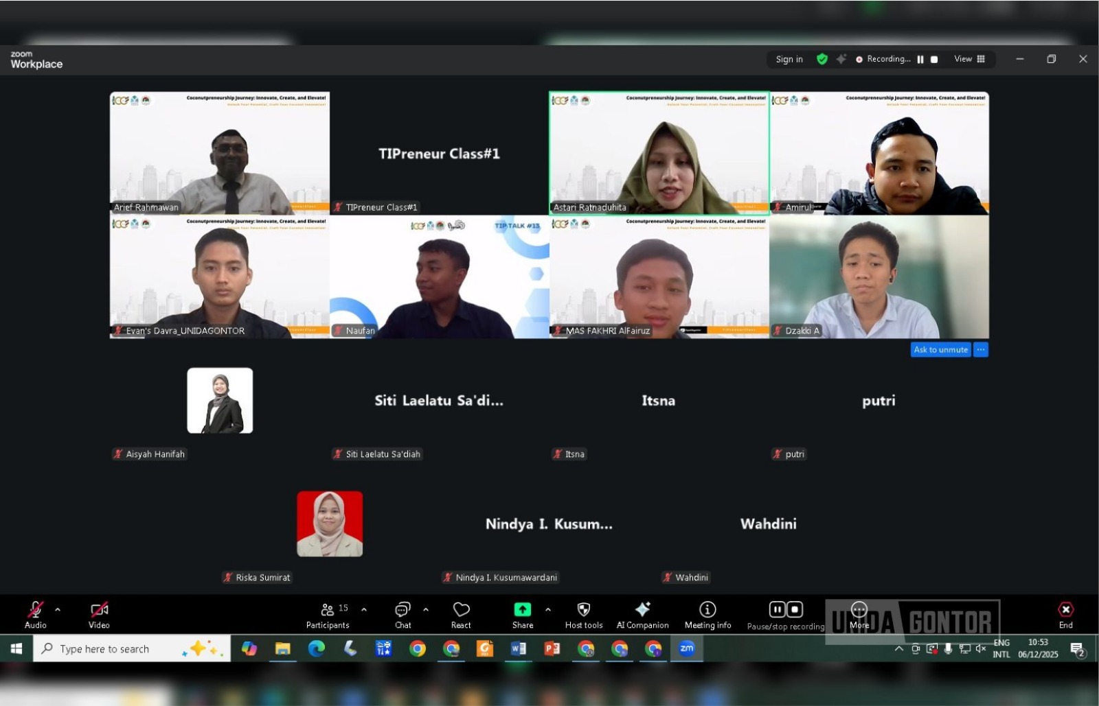 Peserta TIPreneur Class #1 UNIDA Gontor mengikuti kelas daring pengolahan produk kelapa via Zoom.