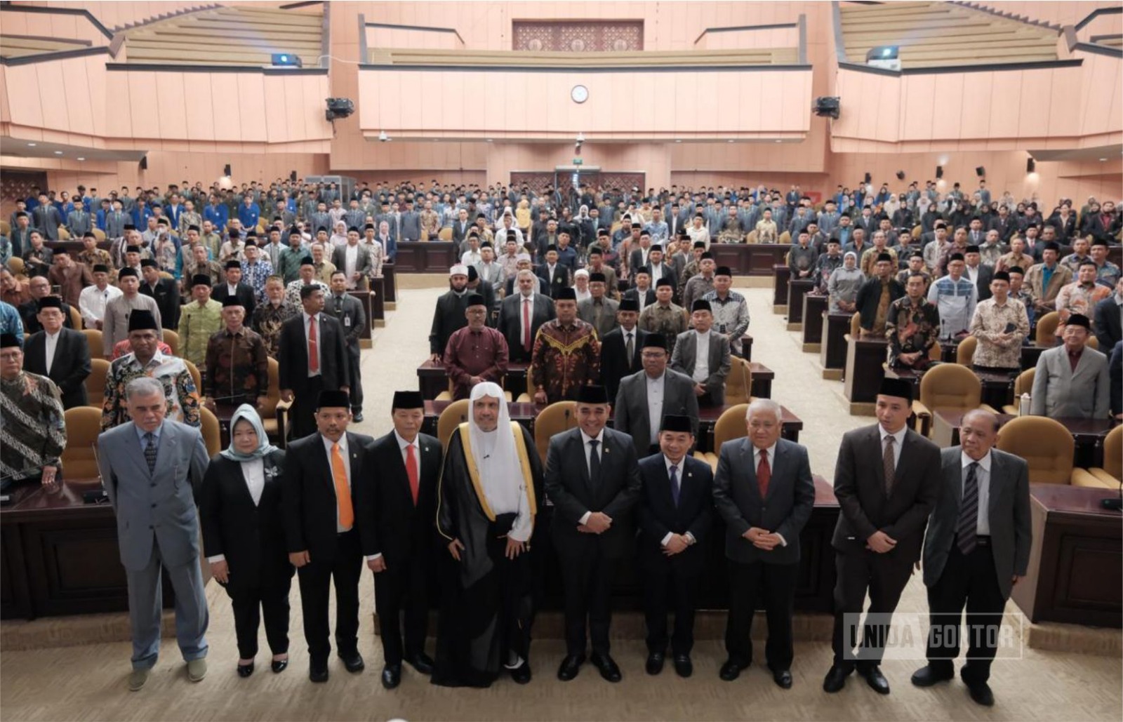 Wakil Rektor I UNIDA Gontor, Assoc. Prof. Dr. Abdul Hafidz Bin Zaid, menghadiri Dialog MPR RI dan Liga Muslim Dunia di Gedung Nusantara V Jakarta untuk menegaskan komitmen kebangsaan dan moderasi beragama.