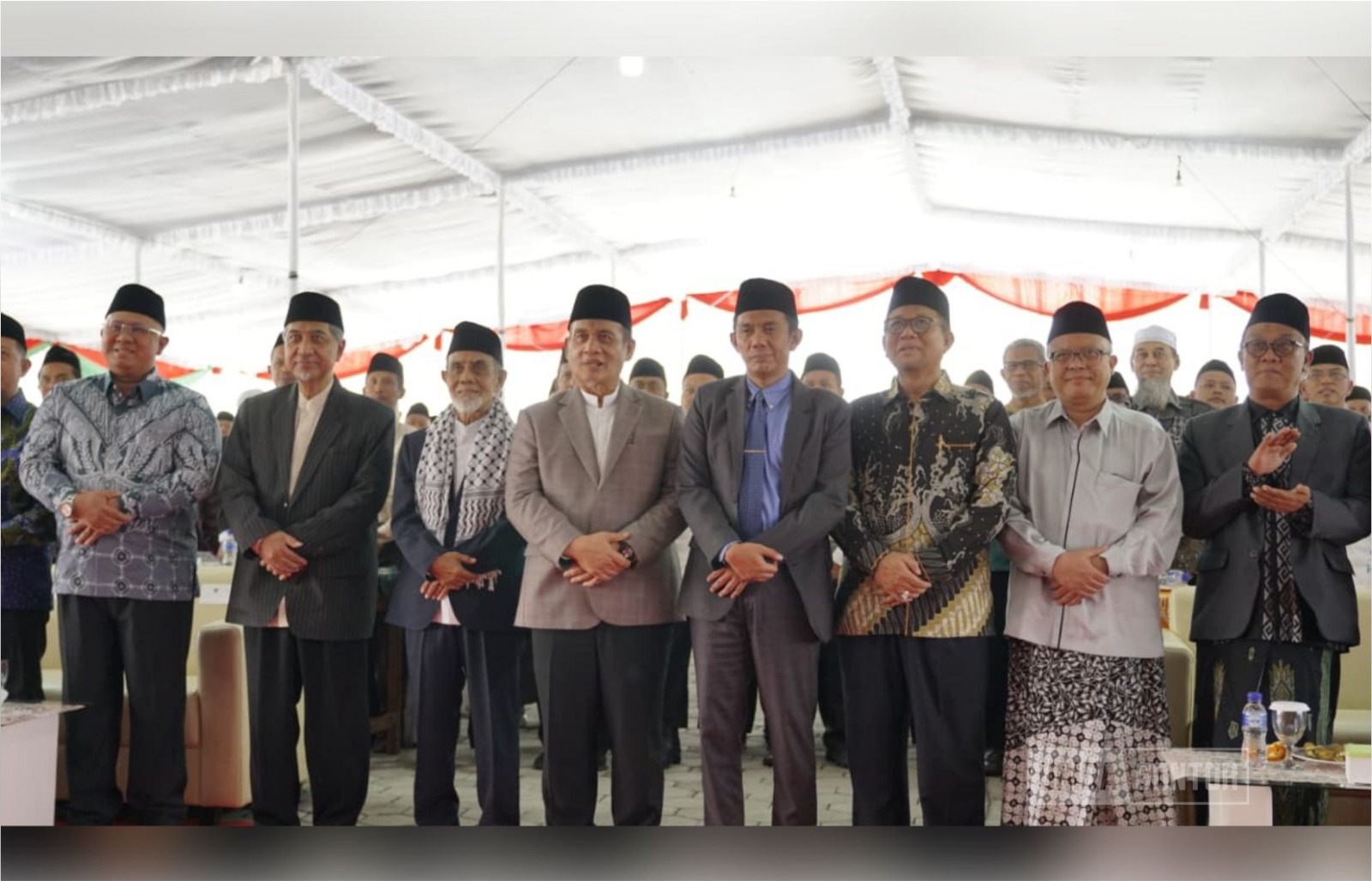 Rektor UNIDA Gontor menyampaikan materi pada Seminar Nasional FKPM dan Munas FPAG di Karanganyar