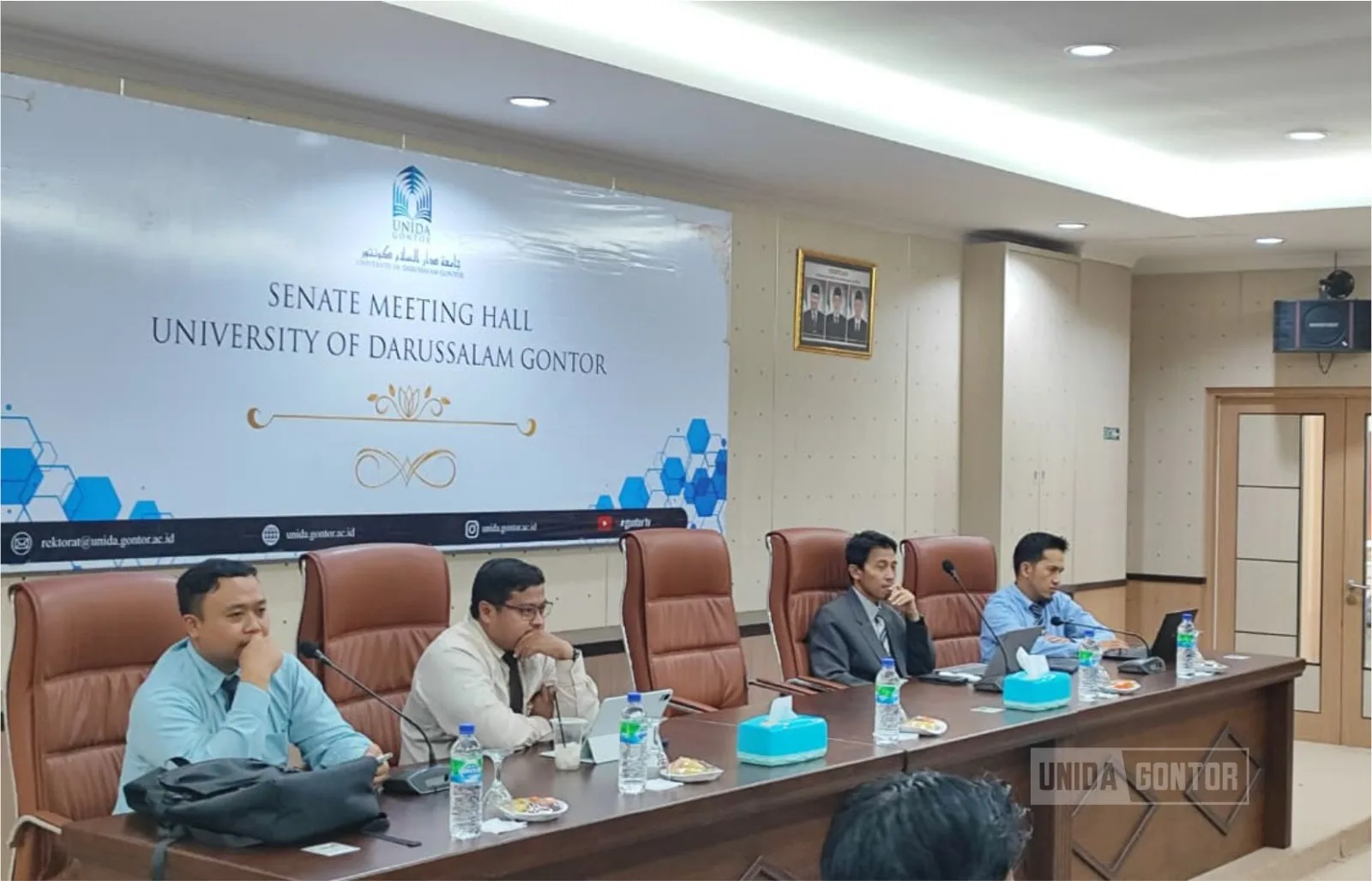 Direktorat Pengembangan Bahasa UNIDA Gontor menggelar monev kelas bahasa bersama tutor.