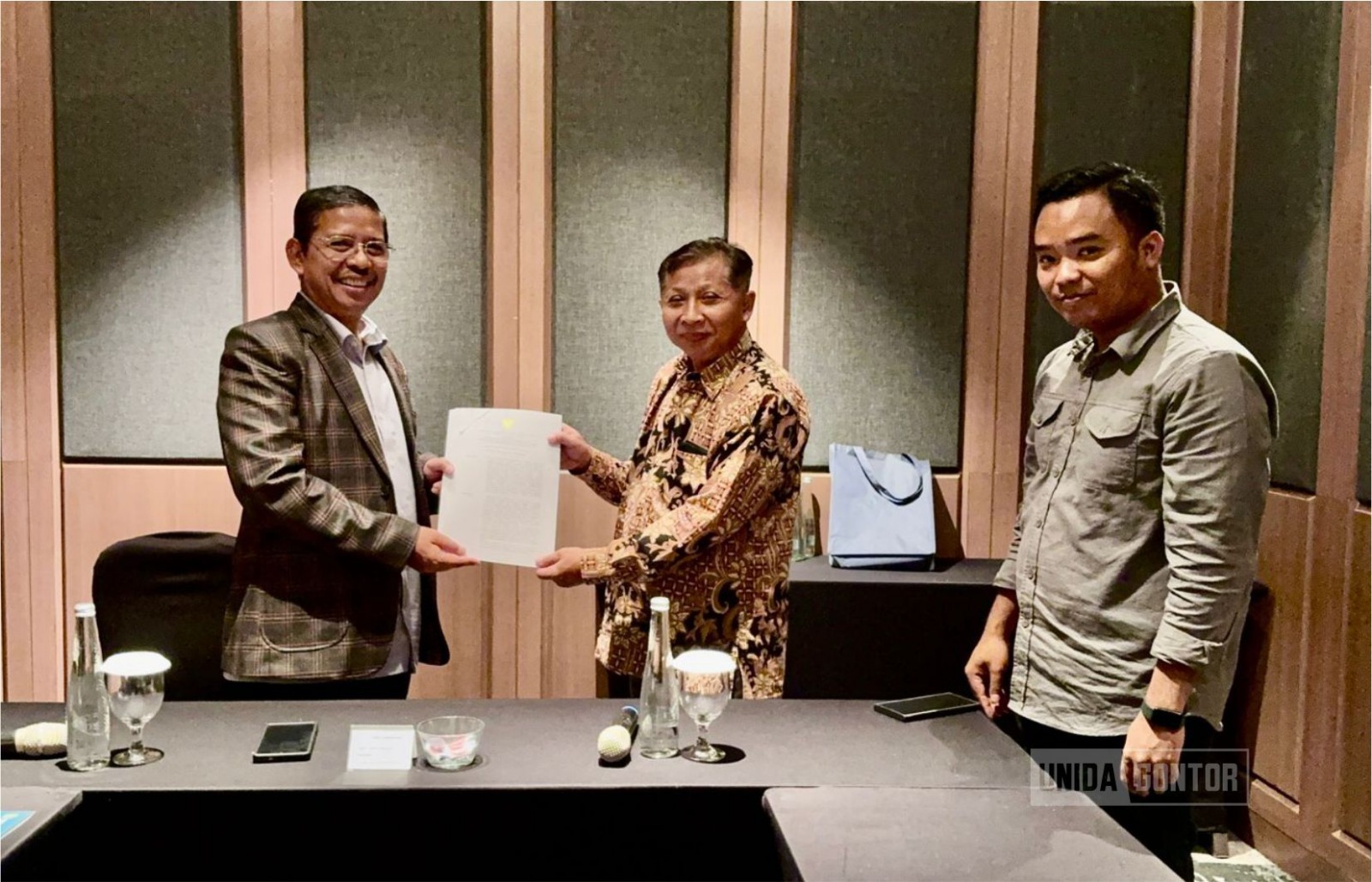 UNIDA Gontor Resmi Terima KMA Prodi Doktor Pendidikan Bahasa Arab