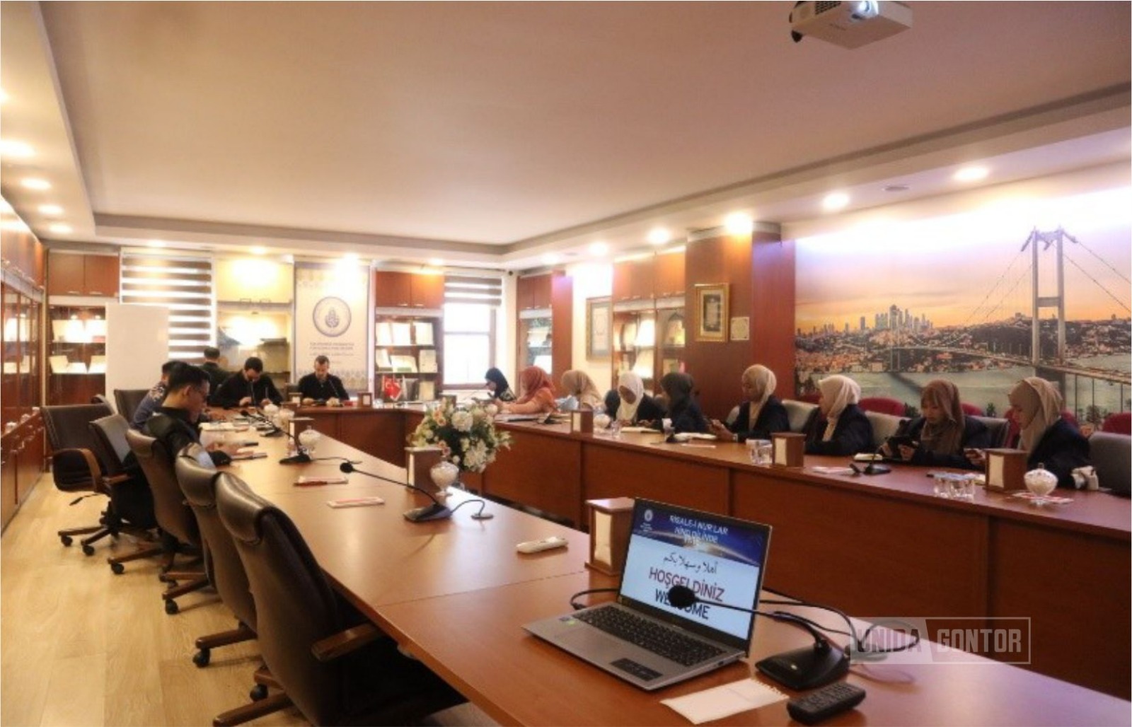 Peserta INCRIC 2026 mengikuti kajian Al-Maktubat Risale-i Nur di Istanbul bersama Dr. Abdullah Santiago.