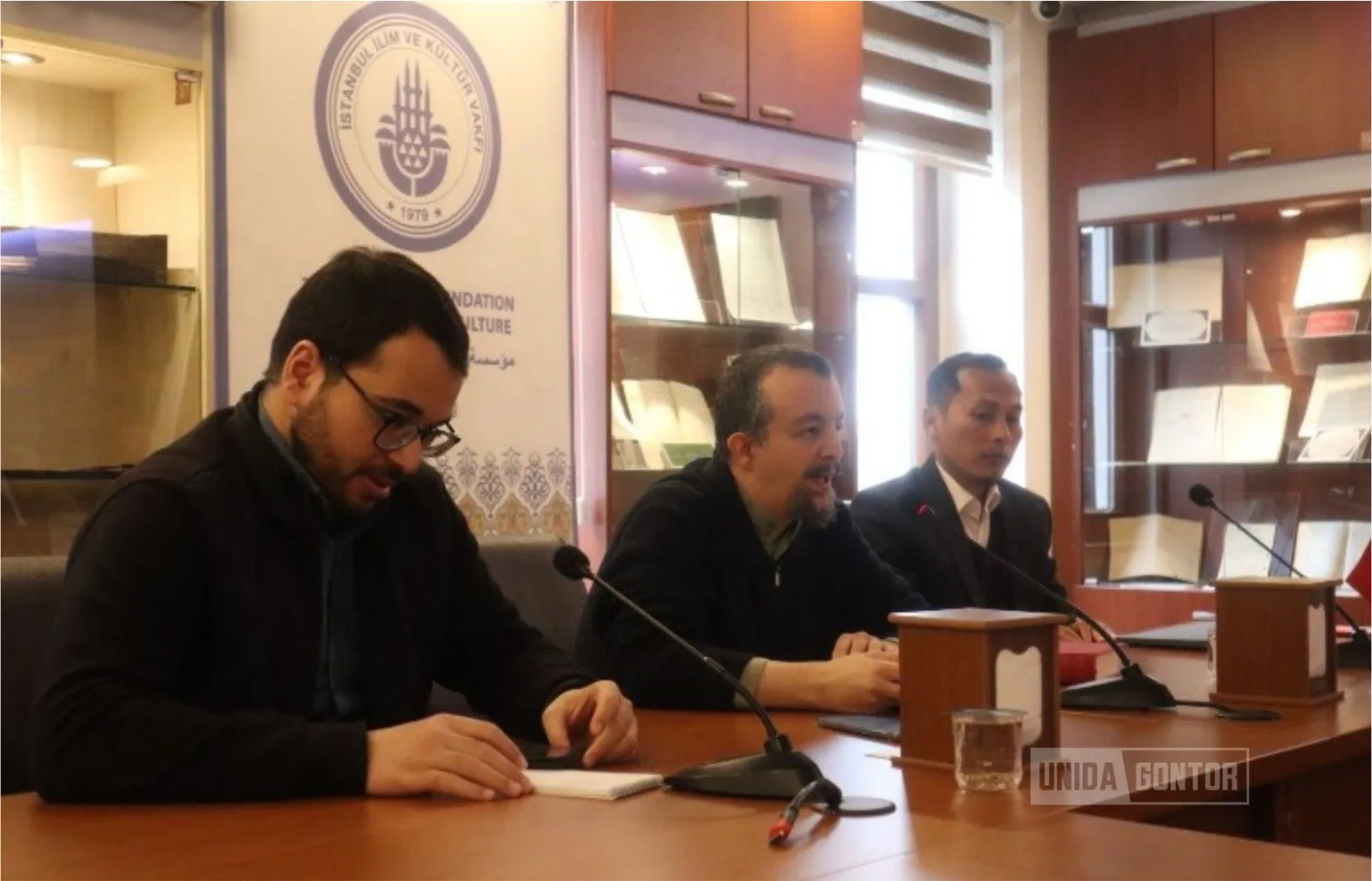 Peserta INCRIC 2026 mengikuti kajian Al-Maktubat Risale-i Nur di Istanbul bersama Dr. Abdullah Santiago.