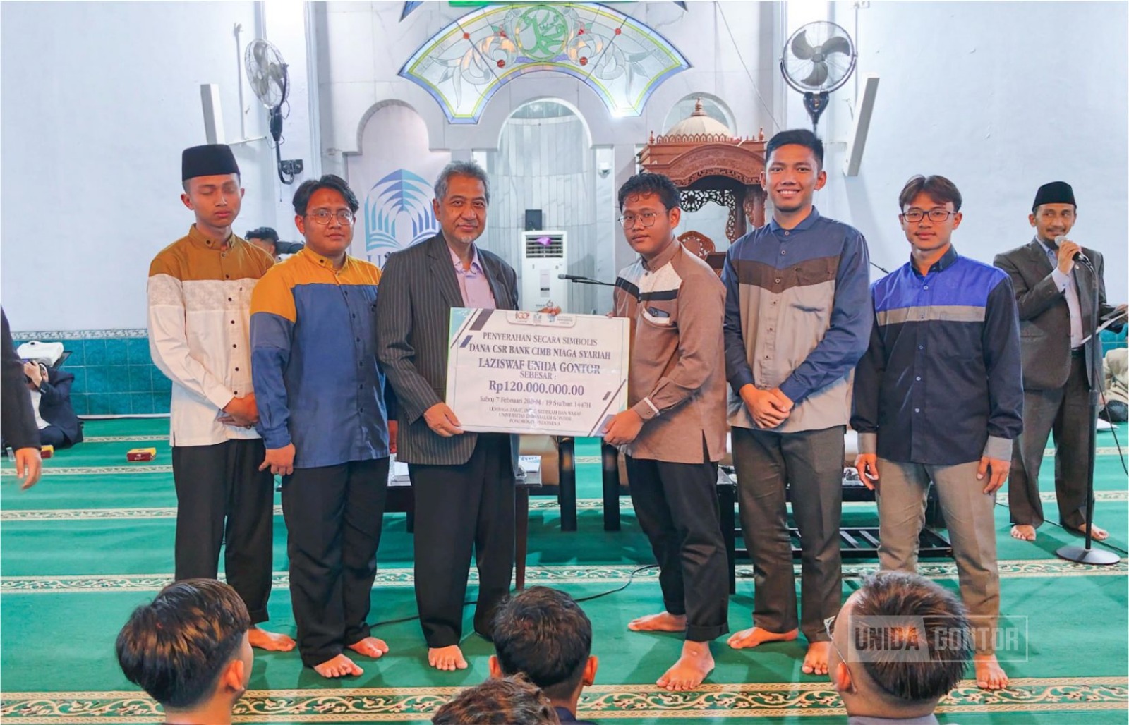 Rektor UNIDA Gontor menyampaikan pesan dan nasihat menjelang liburan di Masjid Jami’.