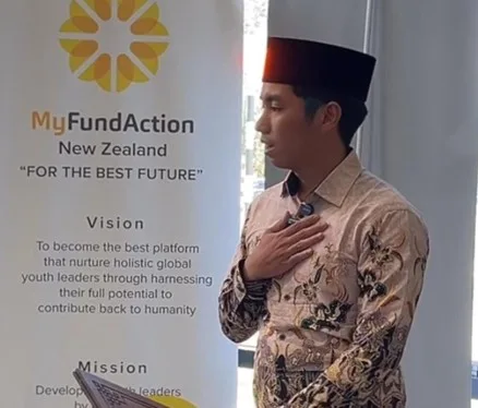 Ahmad Gagah Gattuso delivering the Friday khutbah at MYDC