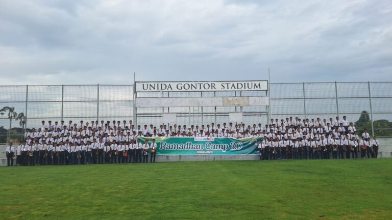 Siswa SMP N 1 Siman dan SMP N 2 Jetis mengikuti pembinaan Ramadhan Camp 3.0 di UNIDA Gontor.