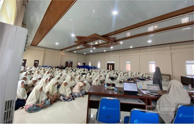 Academic Briefing Program Studi Farmasi UNIDA Gontor untuk mahasiswi baru