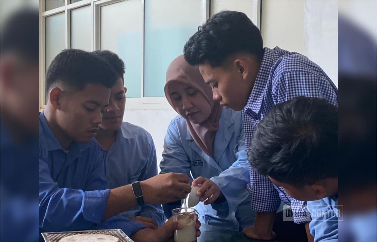 Mahasiswa baru Farmasi UNIDA Gontor mengikuti Academic Briefing dan Skill Lab di Laboratorium Terpadu Fakultas Ilmu Kesehatan.