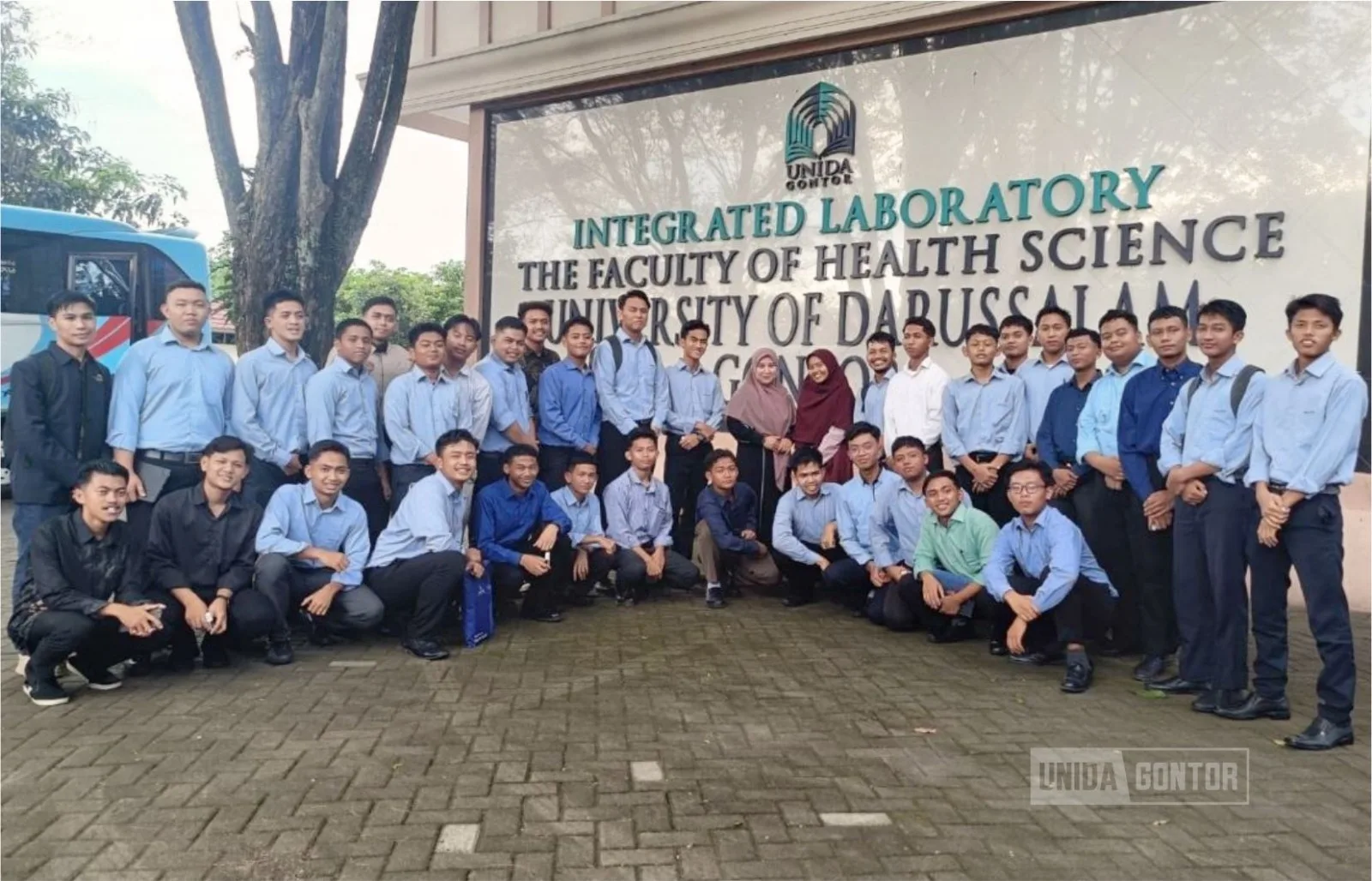 Mahasiswa baru Farmasi UNIDA Gontor mengikuti Academic Briefing dan Skill Lab di Laboratorium Terpadu Fakultas Ilmu Kesehatan.