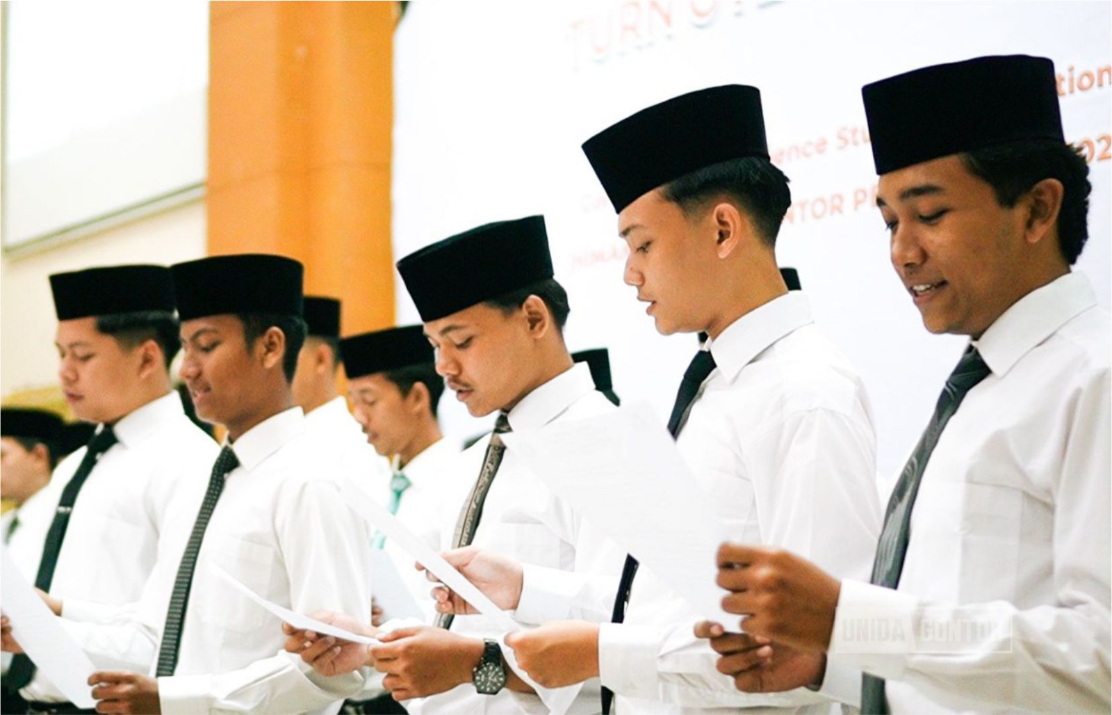 LPJ dan Pelantikan Pengurus HIMAKOM UNIDA Gontor 2026–2027 di Hall CIOS