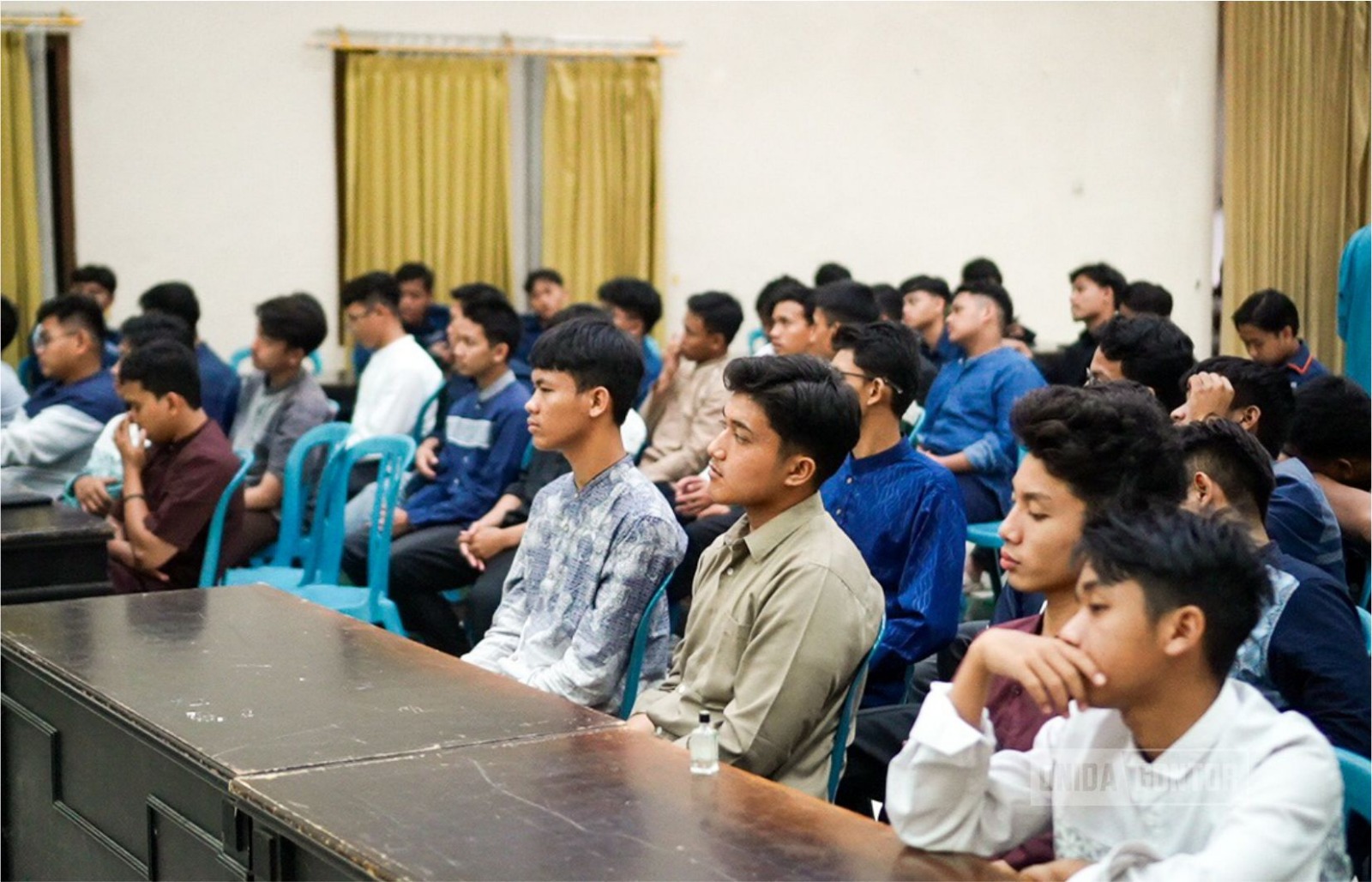 Pembukaan Divisi Pembelajaran HIMAKOM Universitas Darussalam Gontor di Hall CIOS bersama mahasiswa baru Ilmu Komunikasi.