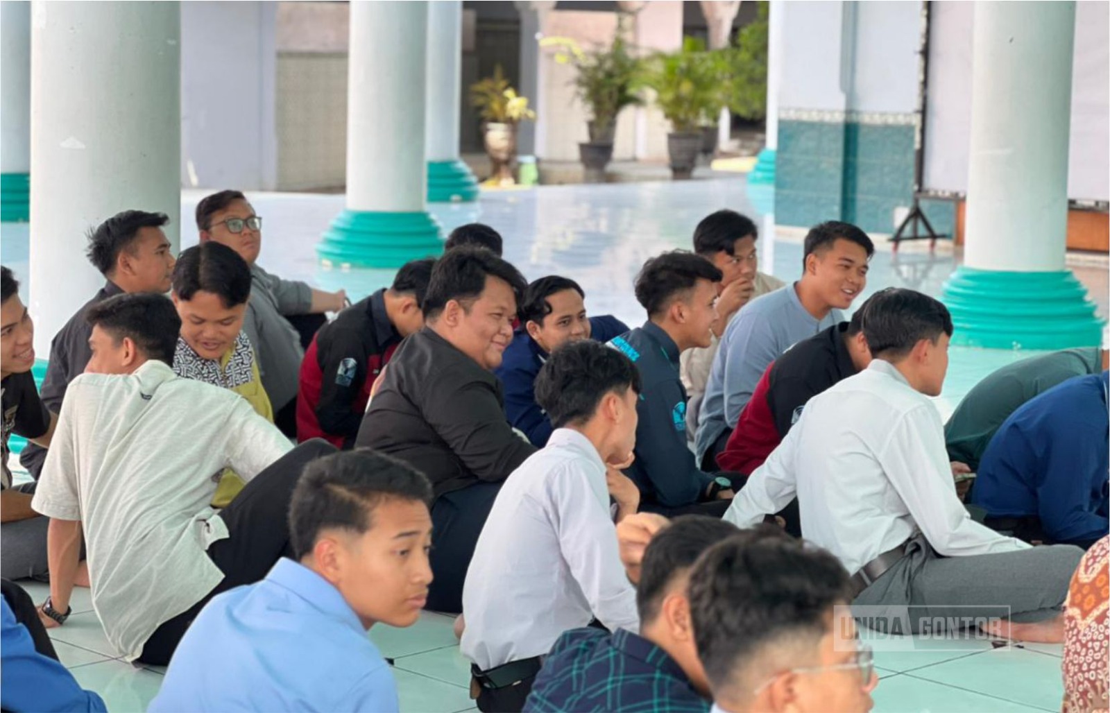 Pemilihan kepengurusan baru HMP IQT UNIDA Gontor periode 2026/2027 di Masjid Kampus berlangsung khidmat.