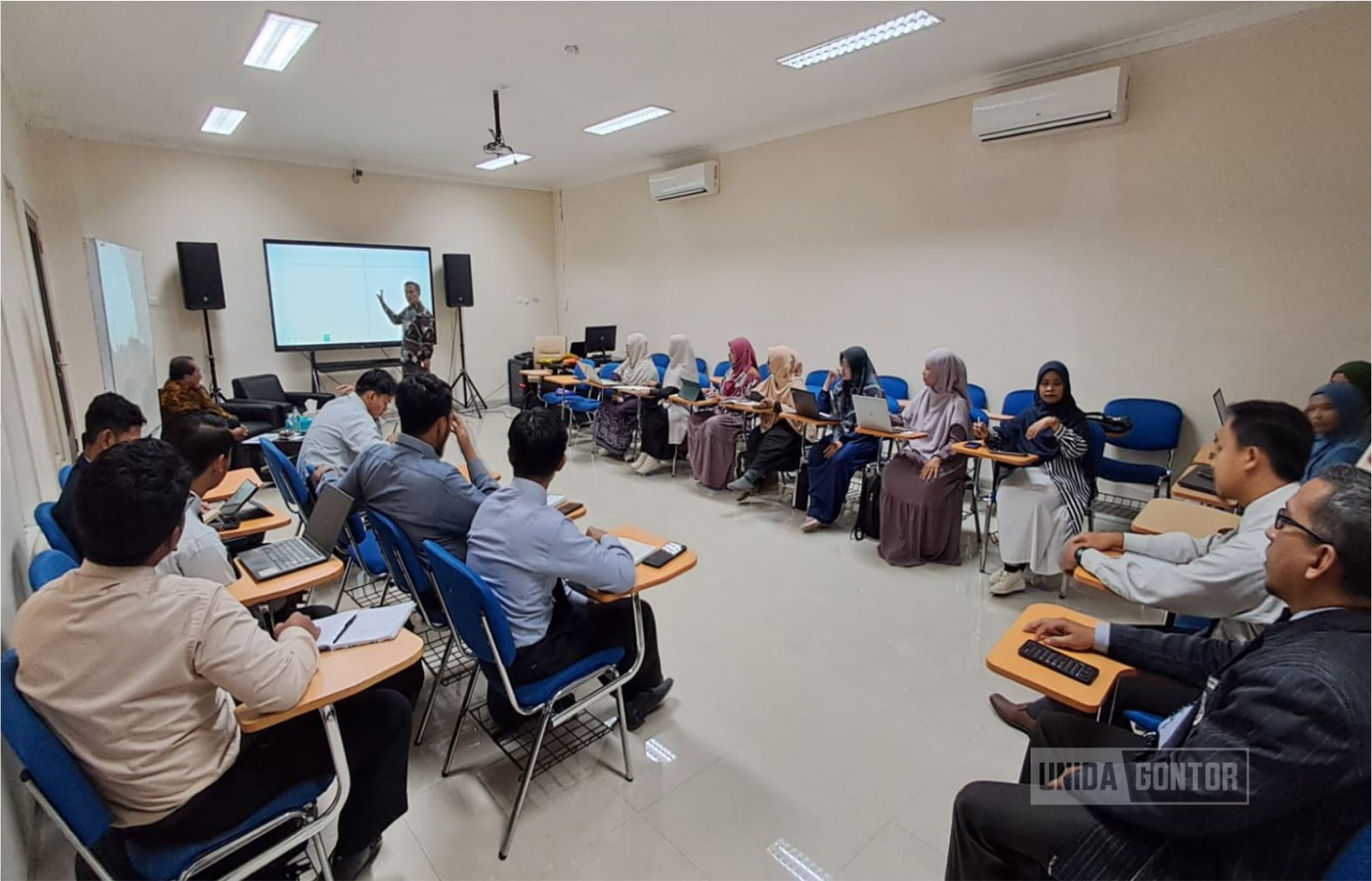 Kegiatan Training of Trainers pengajar bahasa UNIDA Gontor