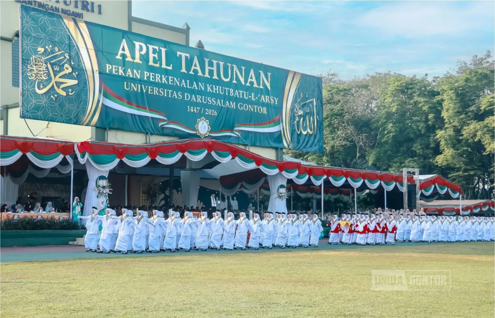 Mahasiswi UNIDA Gontor Kelas C mengikuti Apel Tahunan PPKA 2026 dengan atraksi nilai dan peradaban di lapangan kampus