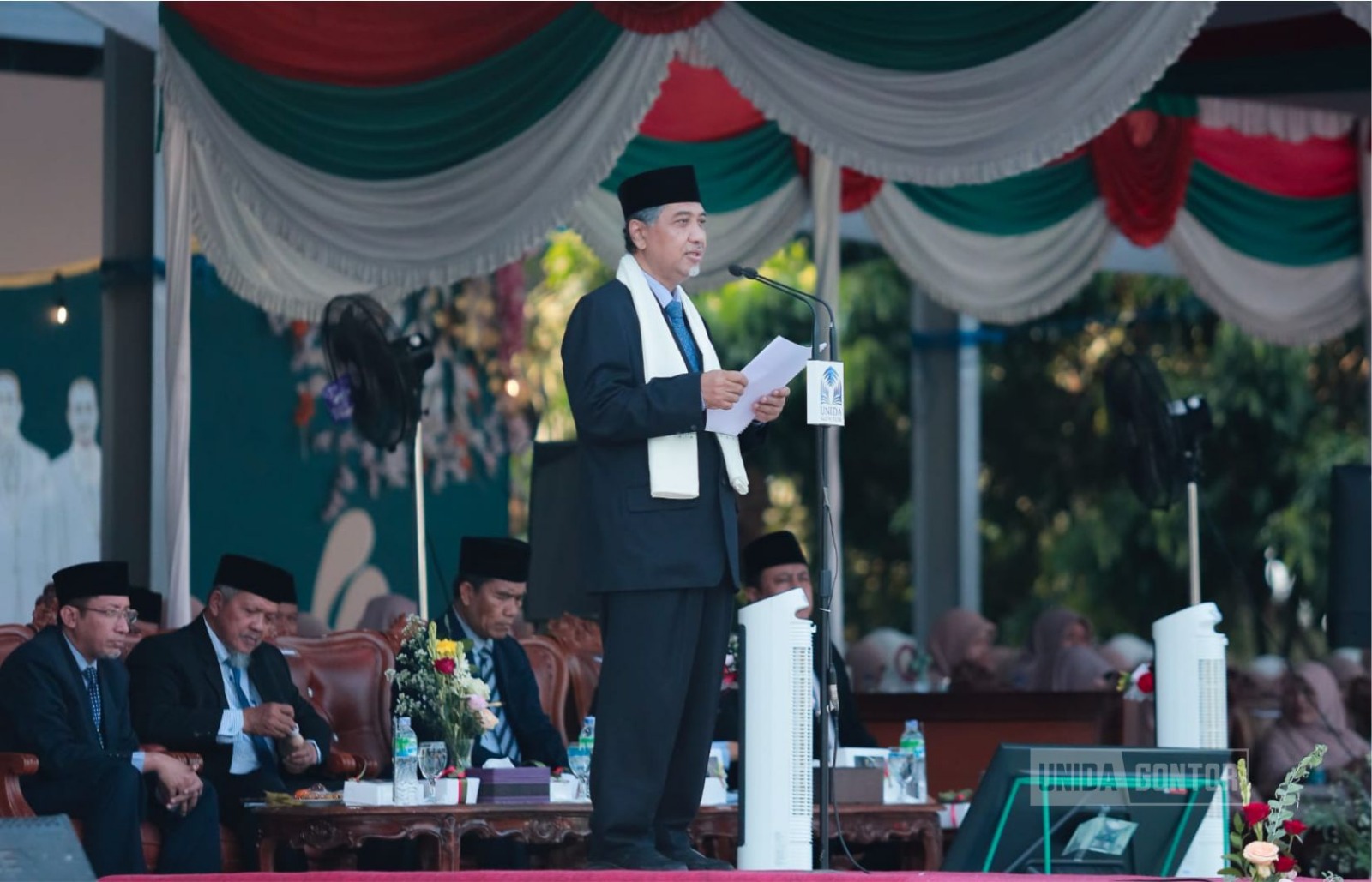 Mahasiswi UNIDA Gontor Kelas C mengikuti Apel Tahunan PPKA 2026 dengan atraksi nilai dan peradaban di lapangan kampus