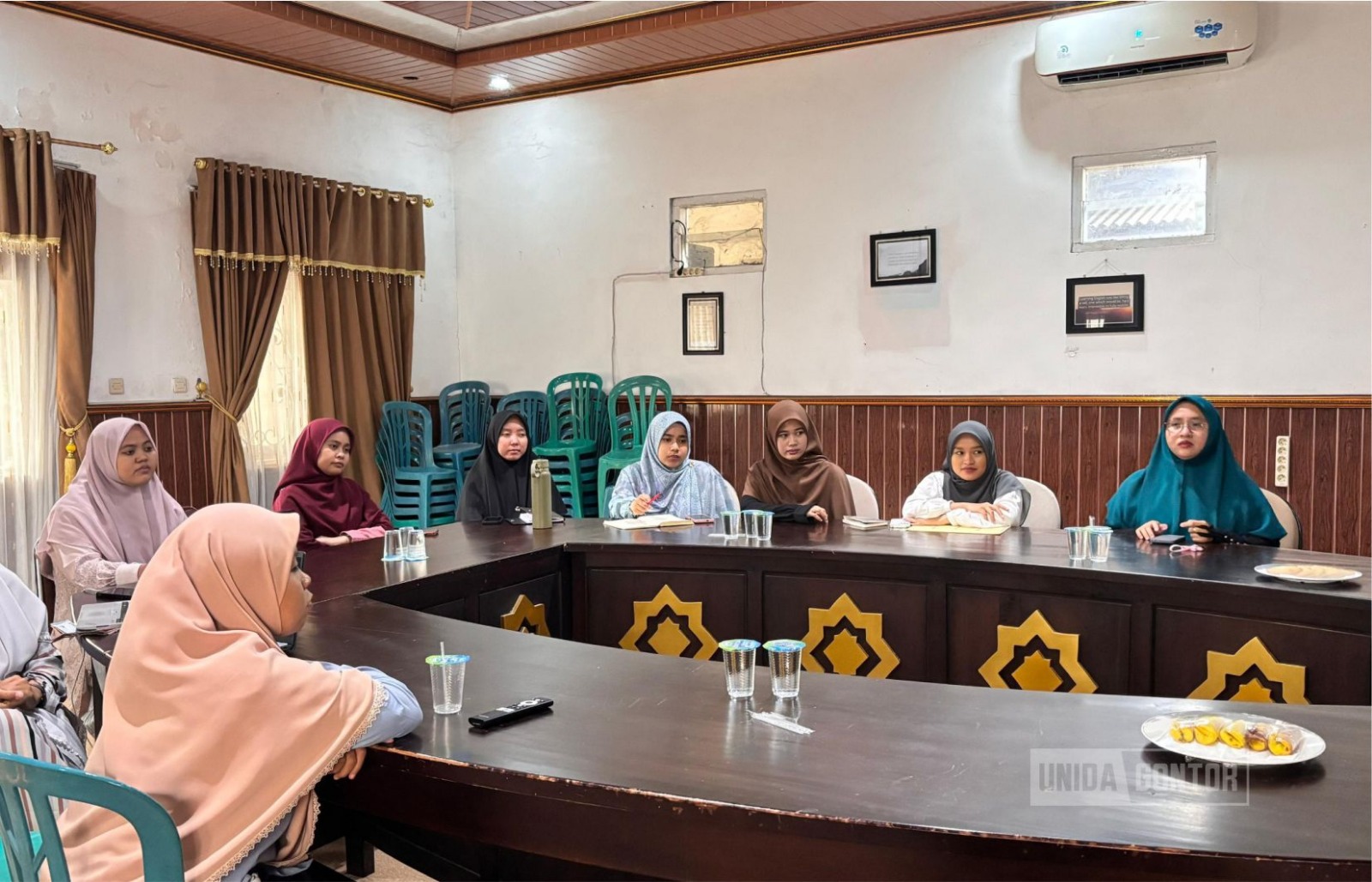 Diskusi program KKN mahasiswi UNISSA Brunei di UNIDA Gontor