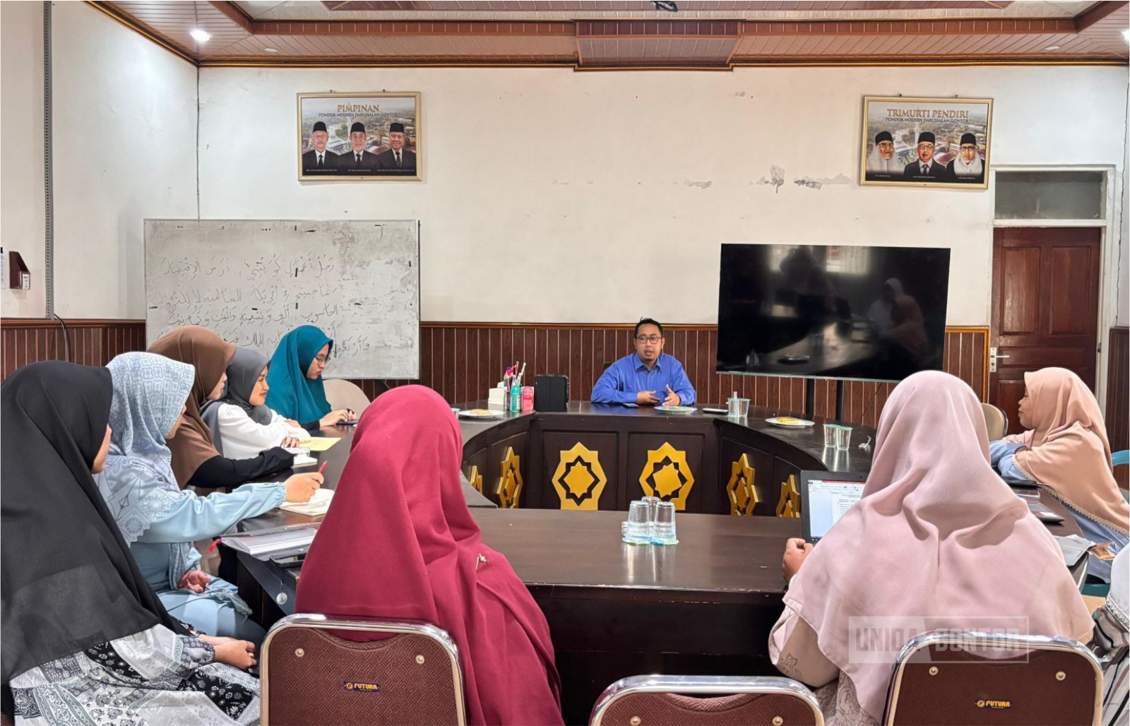 Diskusi program KKN mahasiswi UNISSA Brunei di UNIDA Gontor