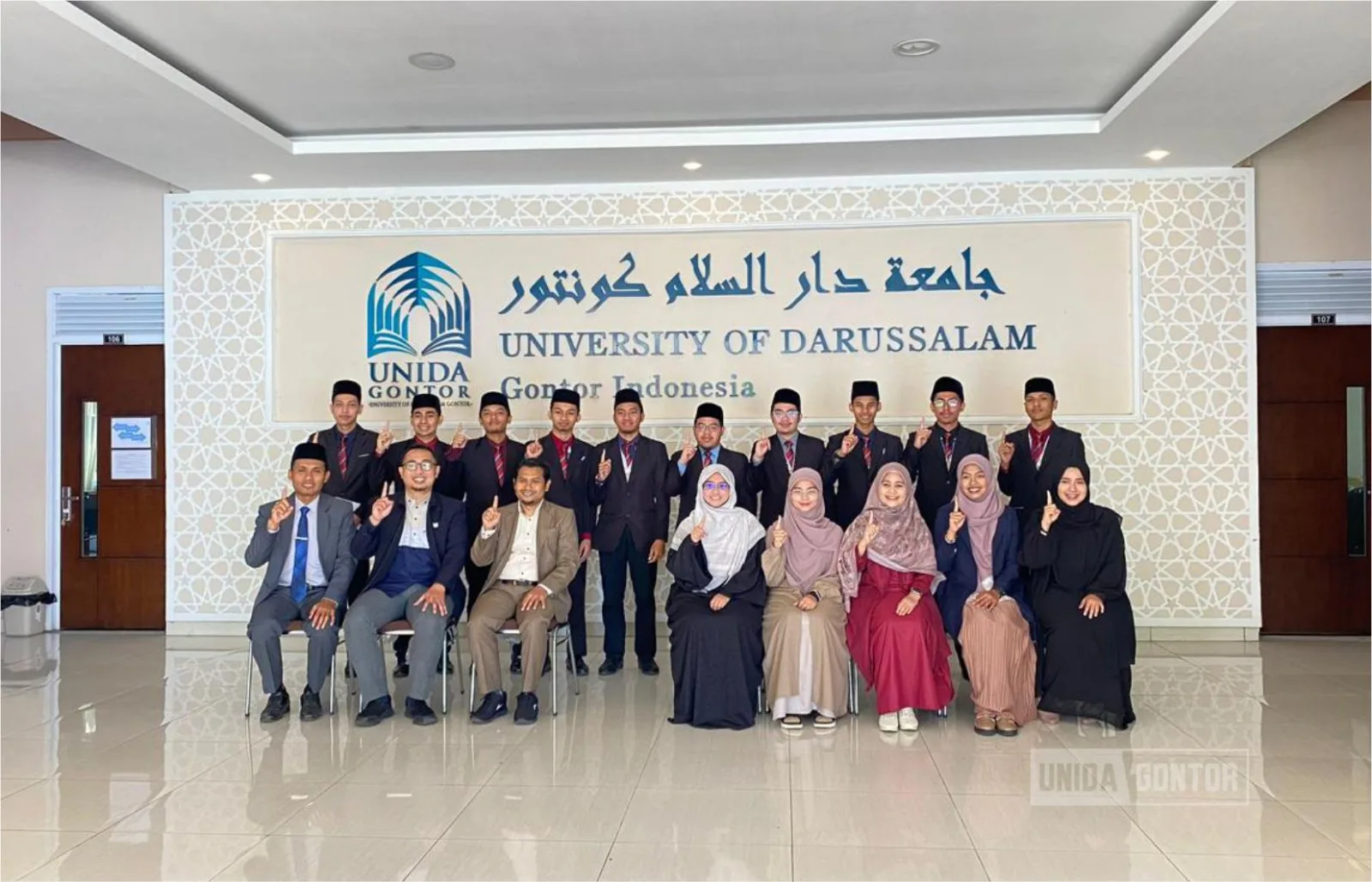 MAIK delegation visiting UNIDA Gontor Class C for Arabic language learning exchange program.