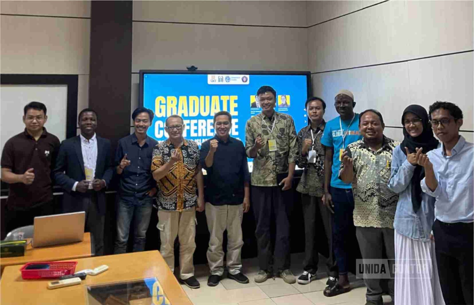 Mahasiswa PMH UNIDA Gontor presentasi sebagai pemakalah di UIN Sunan Kalijaga dan Universitas Ahmad Dahlan Yogyakarta