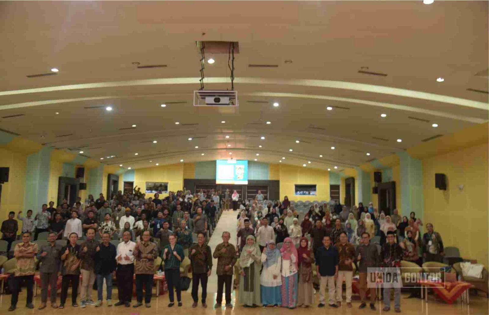 Mahasiswa PMH UNIDA Gontor presentasi sebagai pemakalah di UIN Sunan Kalijaga dan Universitas Ahmad Dahlan Yogyakarta