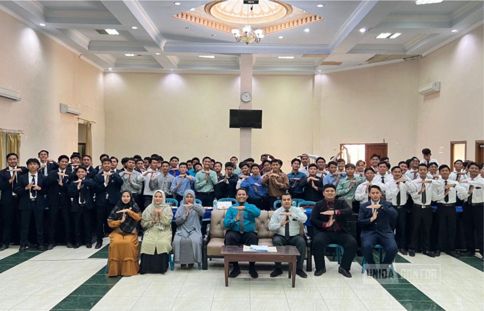 Pelantikan pengurus HMP PAI ke-35 dan pengukuhan cluster elit Nukhbah PAI di Hall CIOS UNIDA Gontor